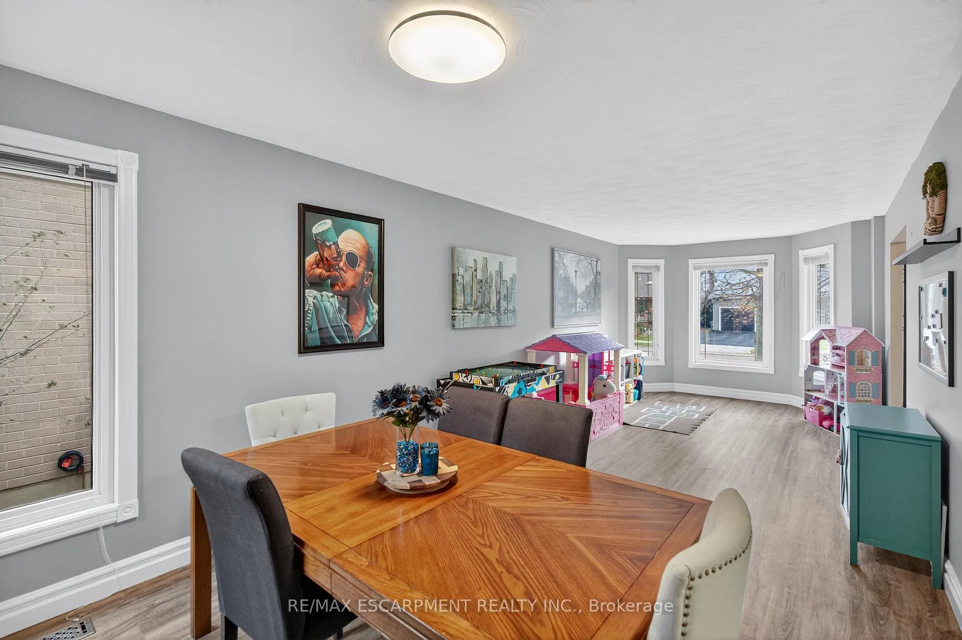 Photo 13 of 84 Branthaven Drive, Hamilton, Stoney Creek Mountain — HOMEH