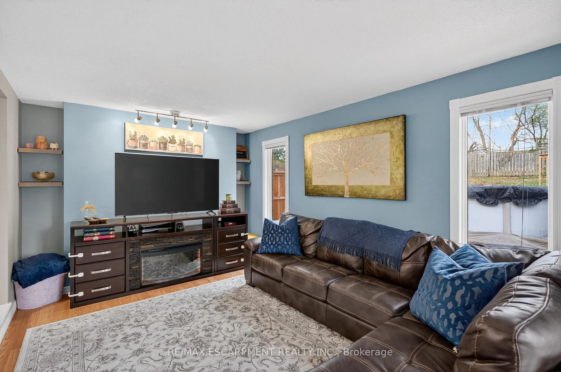 Photo 23 of 84 Branthaven Drive, Hamilton, Stoney Creek Mountain — HOMEH