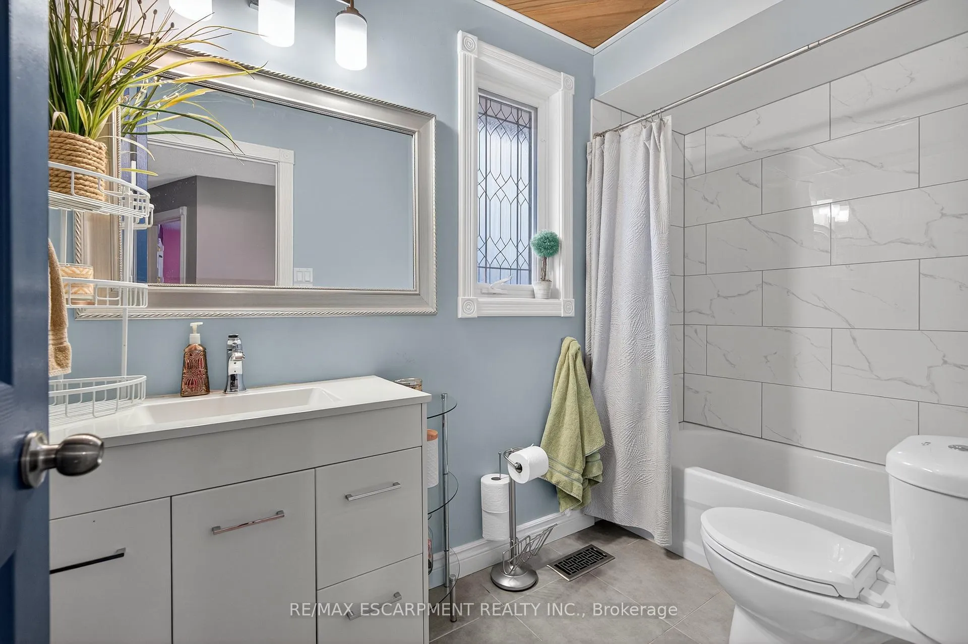 Photo 33 of 84 Branthaven Drive, Hamilton, Stoney Creek Mountain — HOMEH