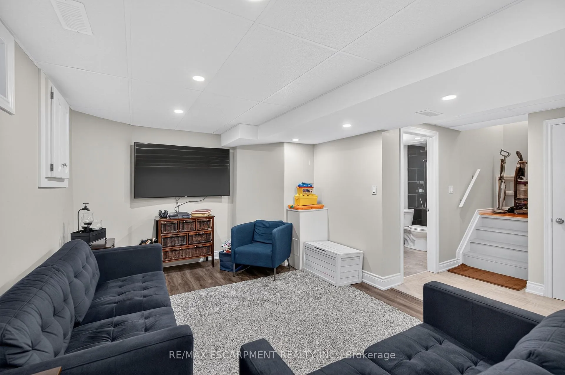 Photo 35 of 84 Branthaven Drive, Hamilton, Stoney Creek Mountain — HOMEH