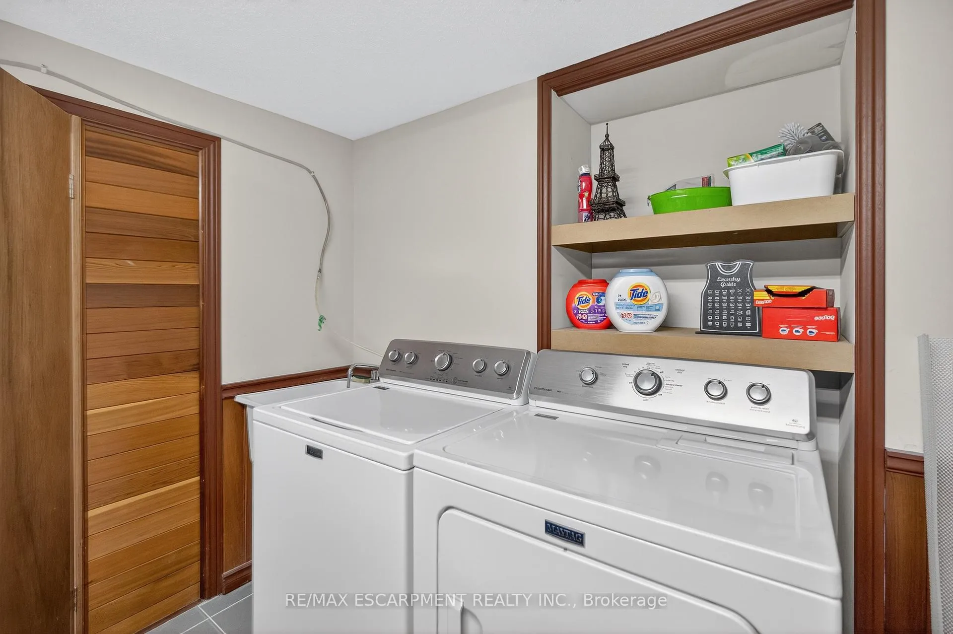 Photo 39 of 84 Branthaven Drive, Hamilton, Stoney Creek Mountain — HOMEH