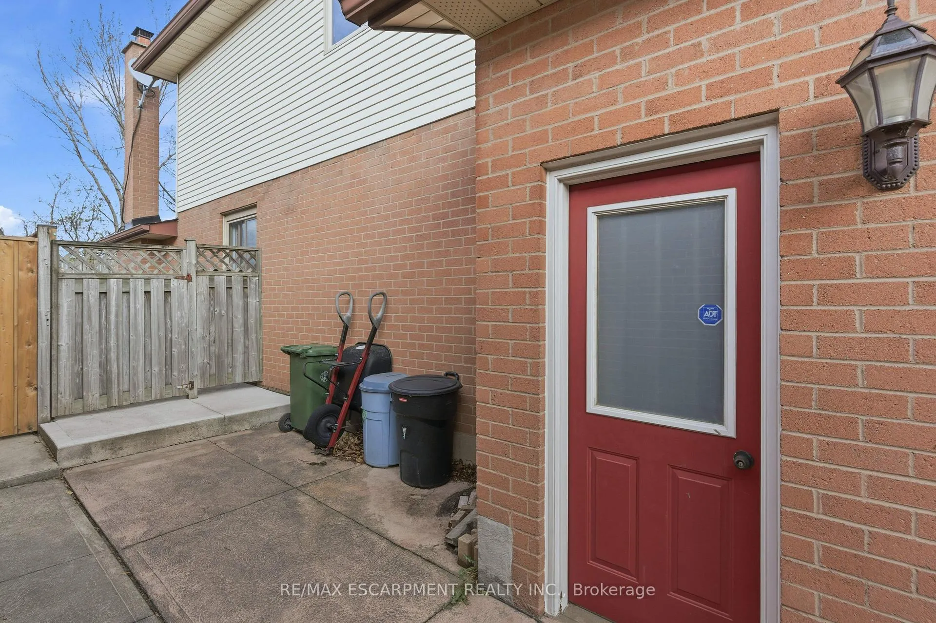 Photo 41 of 84 Branthaven Drive, Hamilton, Stoney Creek Mountain — HOMEH