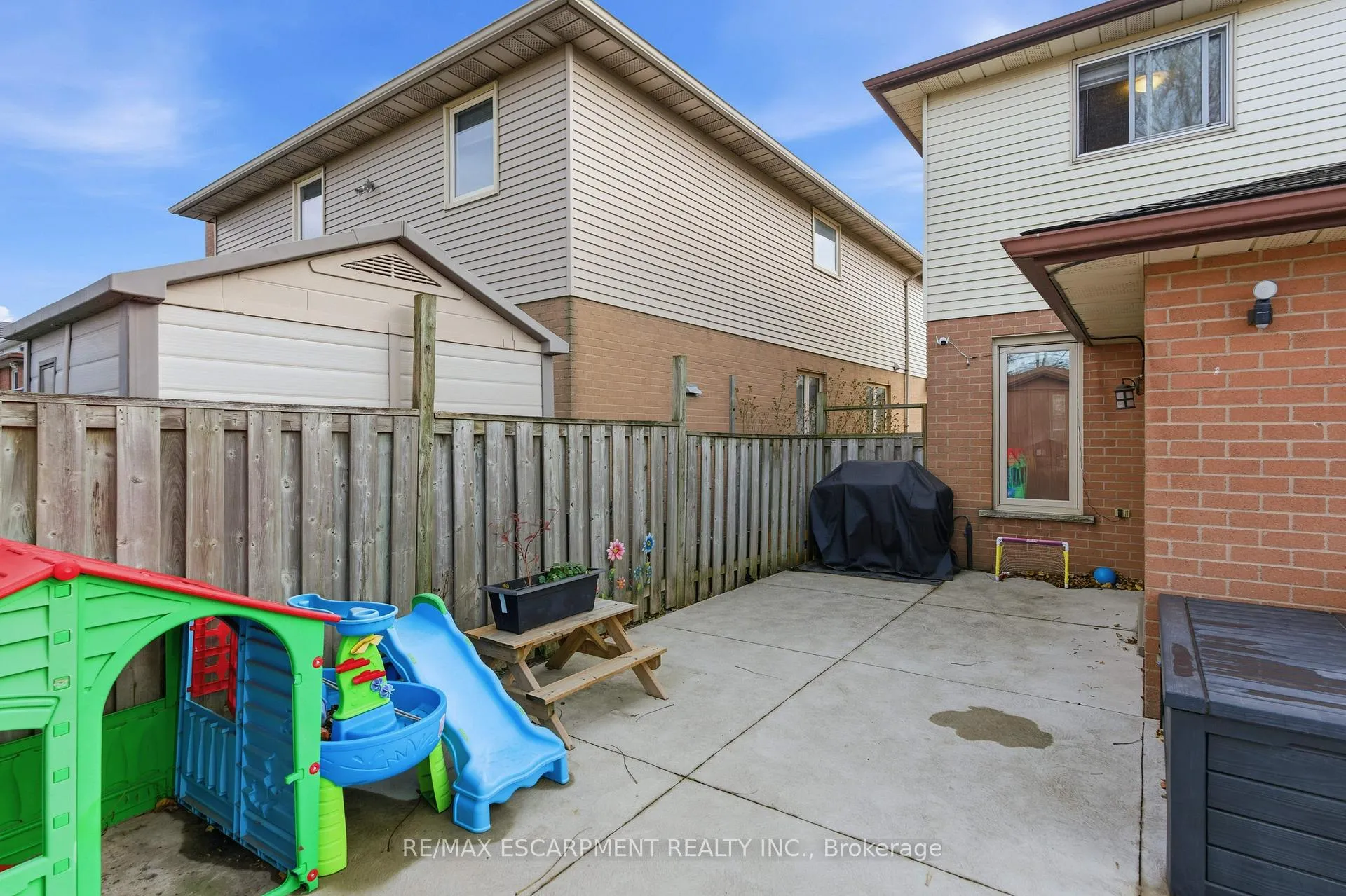 Photo 43 of 84 Branthaven Drive, Hamilton, Stoney Creek Mountain — HOMEH