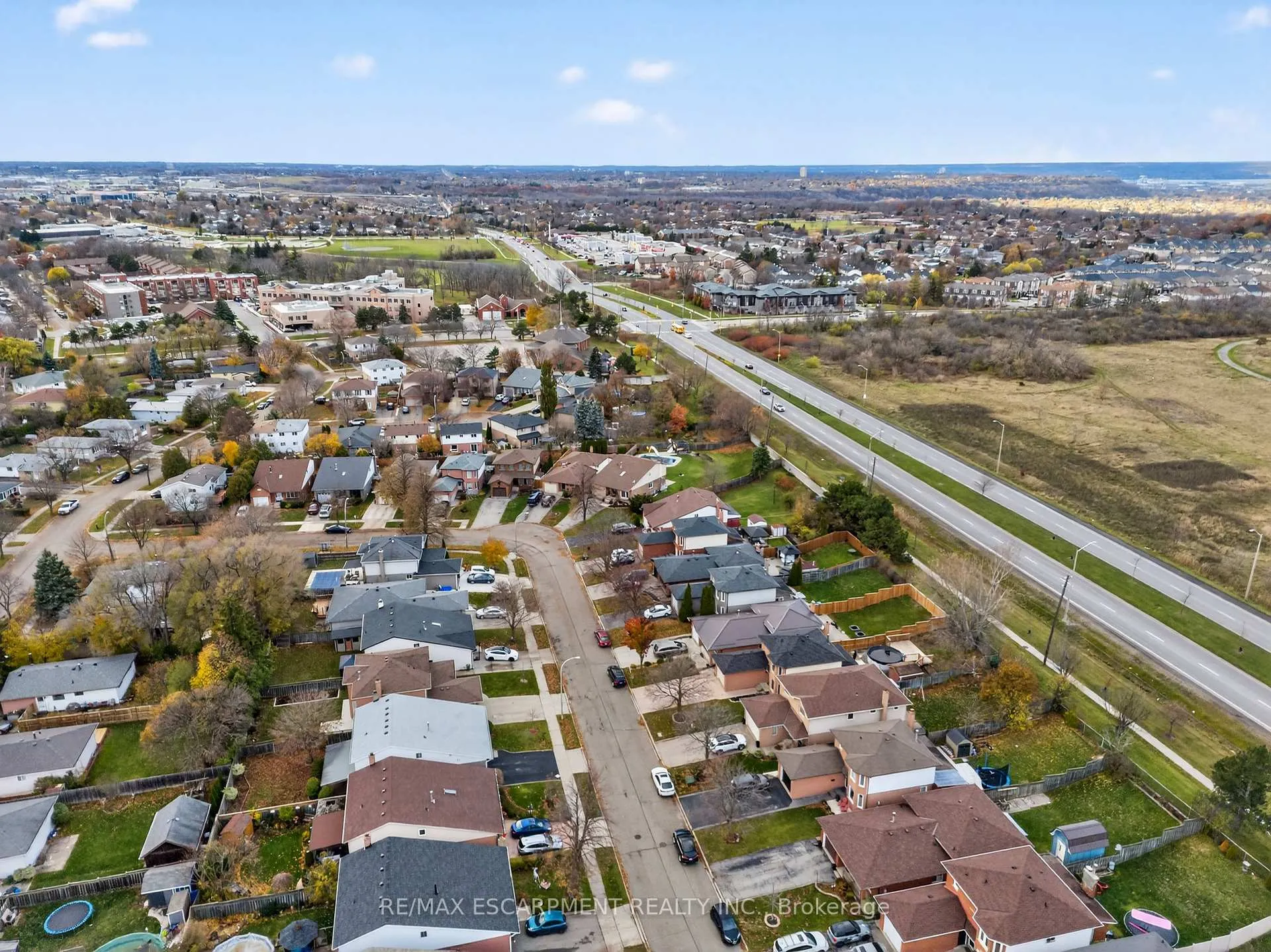 Photo 50 of 84 Branthaven Drive, Hamilton, Stoney Creek Mountain — HOMEH
