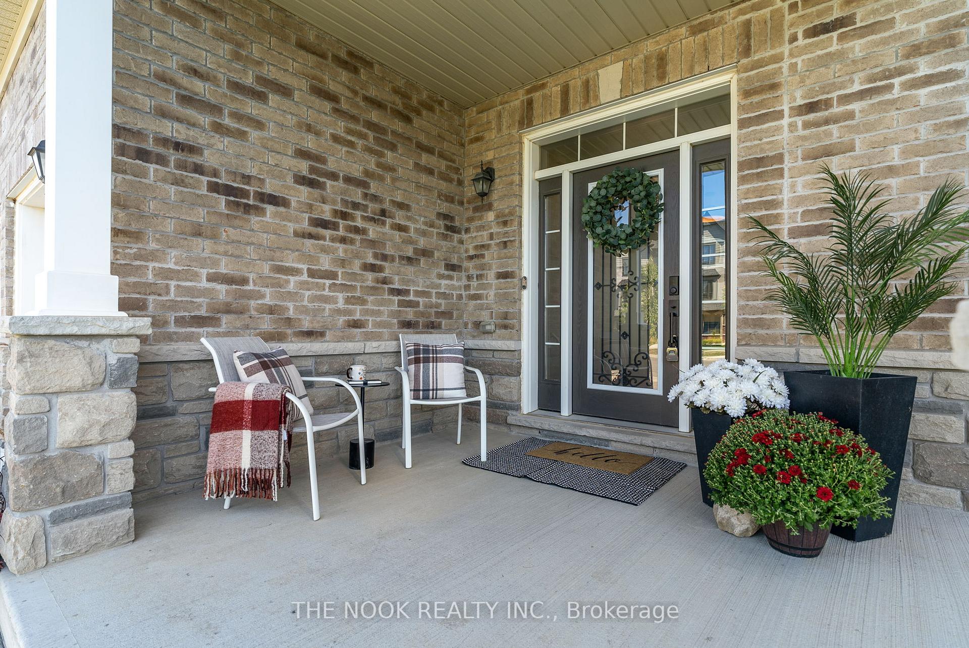 Photo 3 of 207 Northglen Boulevard, Clarington, Bowmanville — HOMEH
