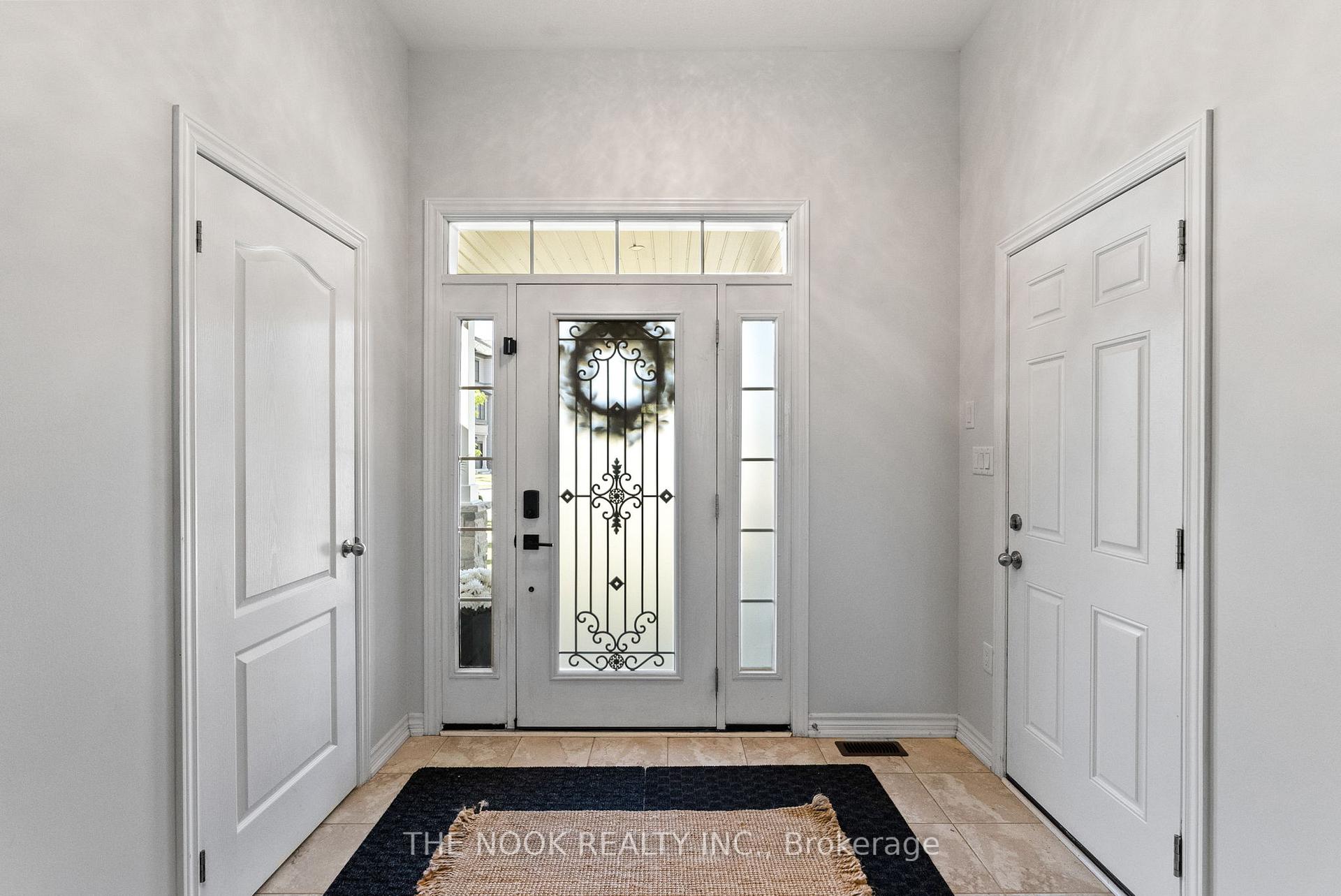 Photo 5 of 207 Northglen Boulevard, Clarington, Bowmanville — HOMEH