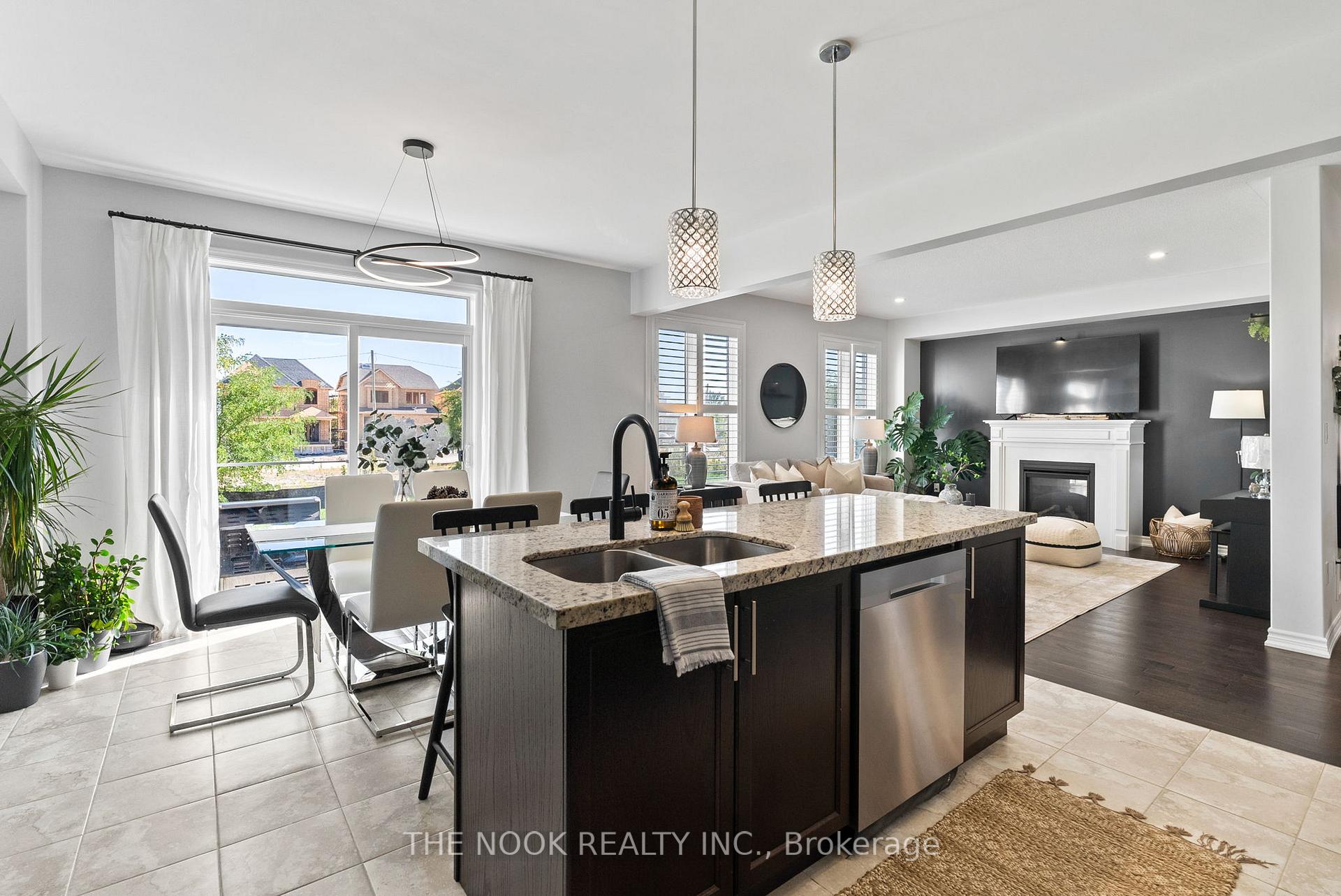 Photo 13 of 207 Northglen Boulevard, Clarington, Bowmanville — HOMEH