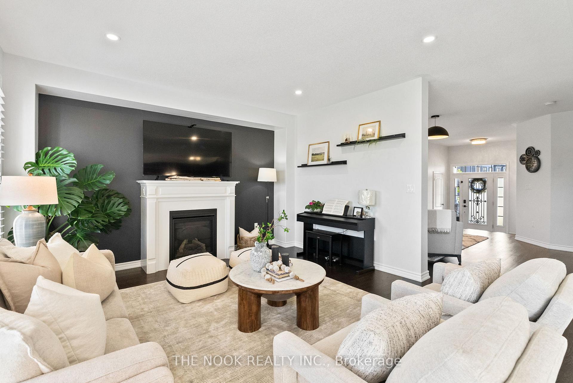 Photo 17 of 207 Northglen Boulevard, Clarington, Bowmanville — HOMEH