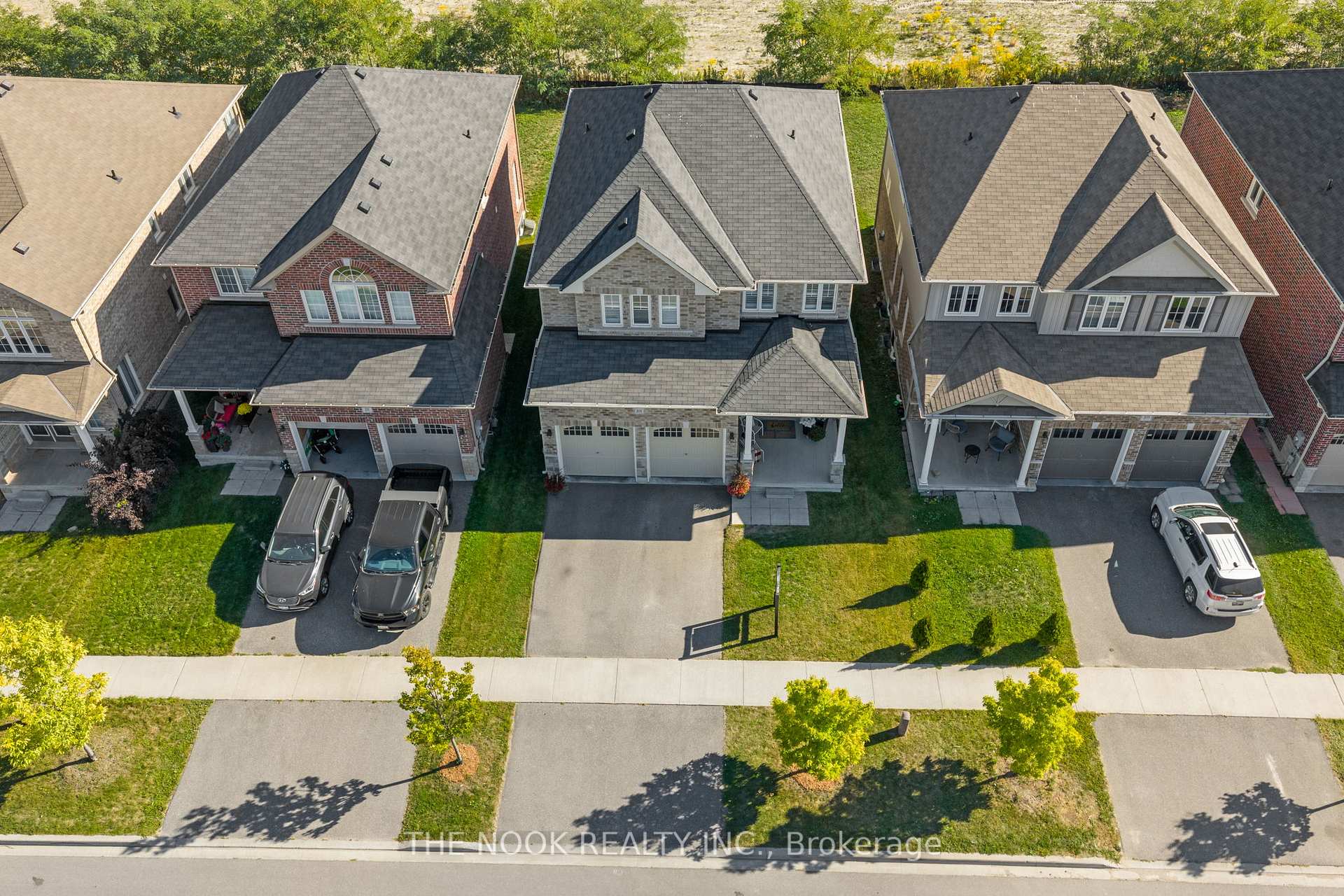 Photo 37 of 207 Northglen Boulevard, Clarington, Bowmanville — HOMEH