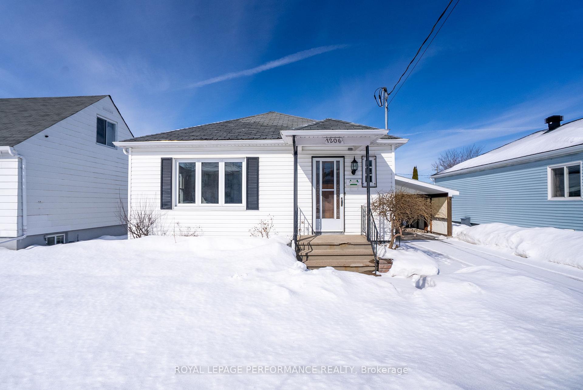 Photo 2 of 1206 2nd Street E, Cornwall — HOMEH