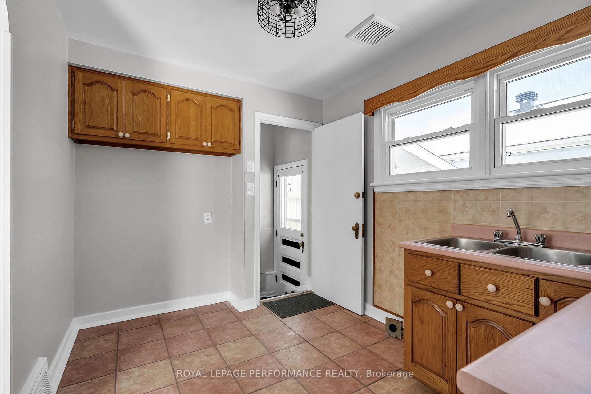 Photo 15 of 1206 2nd Street E, Cornwall — HOMEH