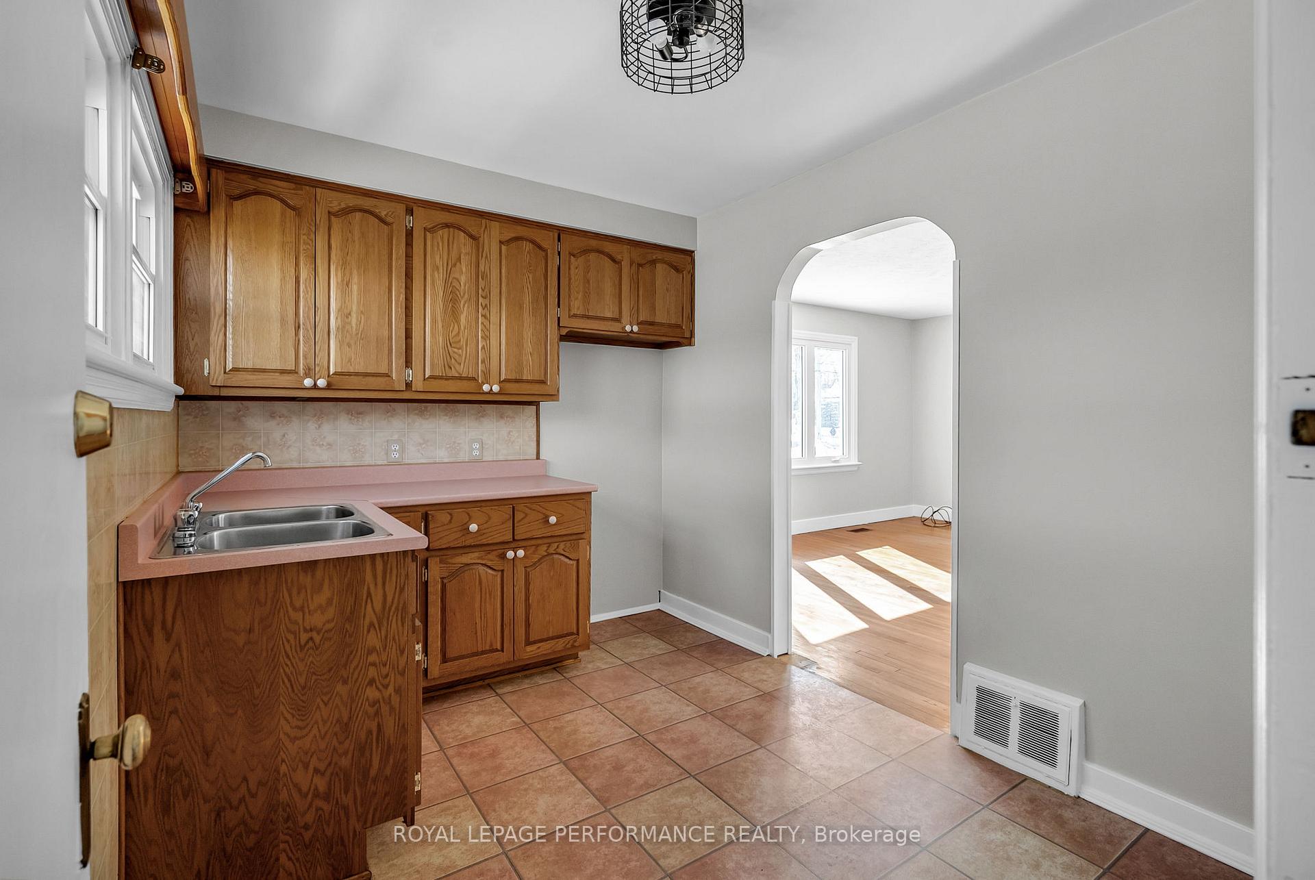 Photo 17 of 1206 2nd Street E, Cornwall — HOMEH