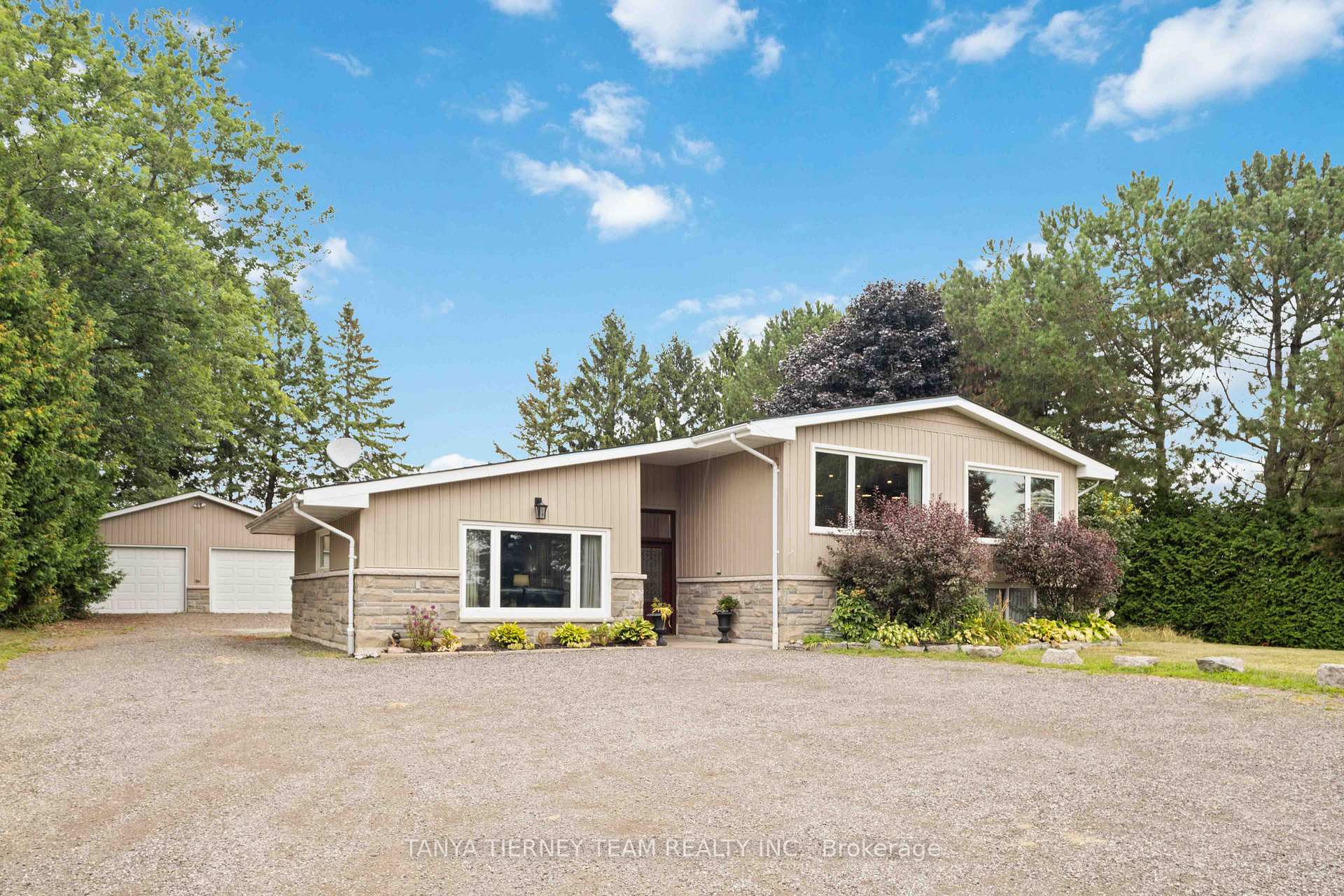 Photo 5 of 6381 Leskard Road, Clarington, Rural Clarington — HOMEH