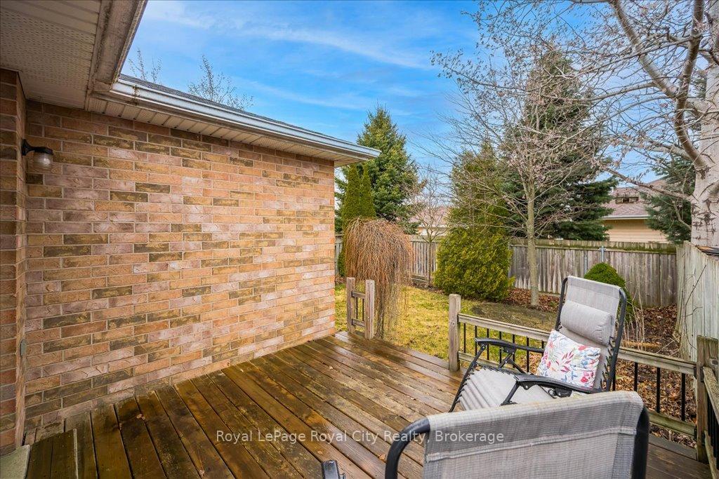 Photo 5 of 85 Inverness Drive, Guelph, Victoria North — HOMEH