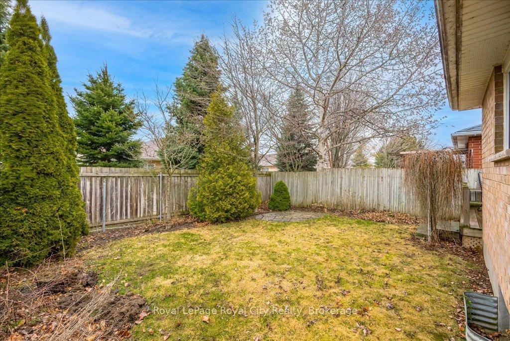 Photo 7 of 85 Inverness Drive, Guelph, Victoria North — HOMEH