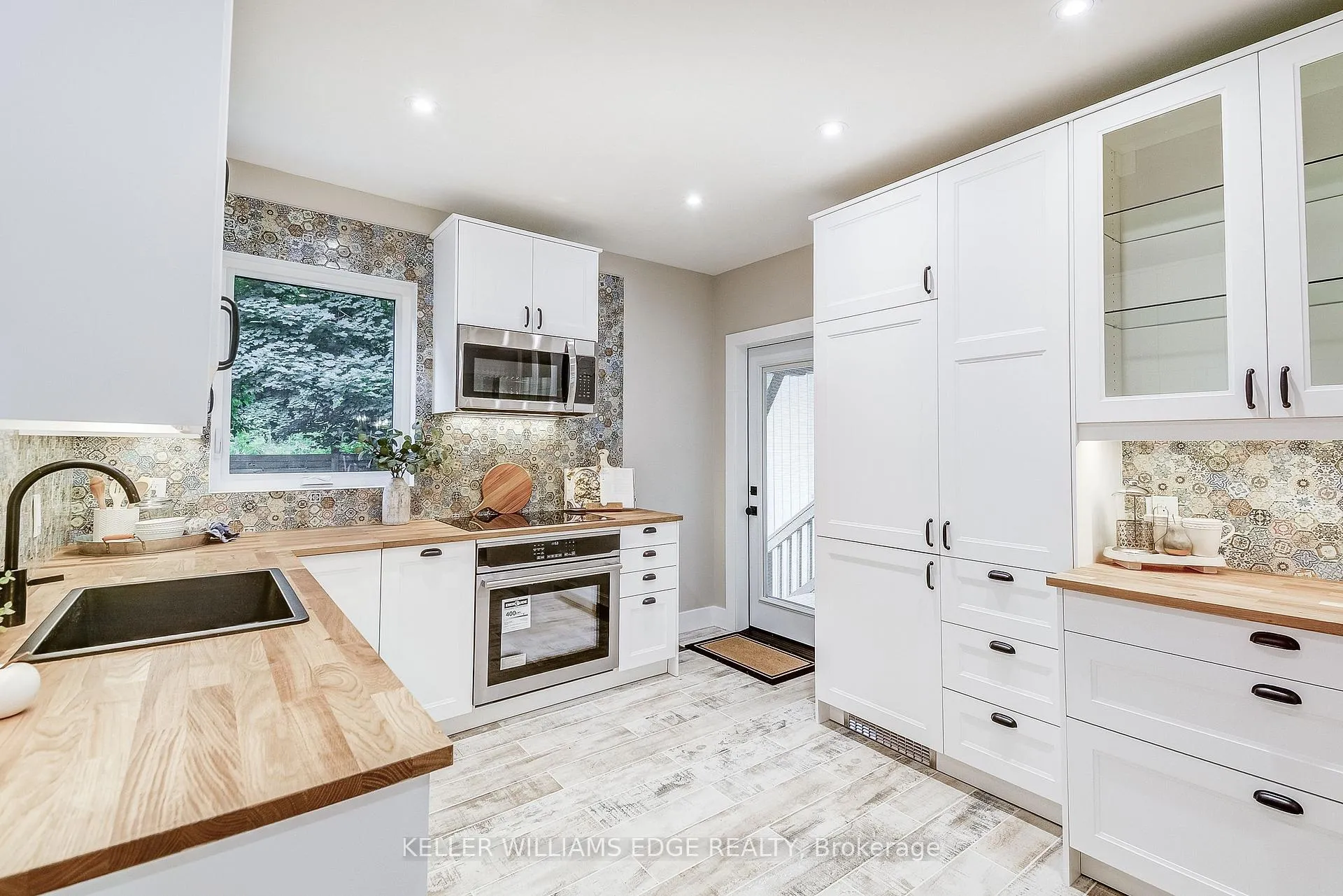 Photo 12 of 32 Cumberland Avenue, Hamilton, St. Clair — HOMEH