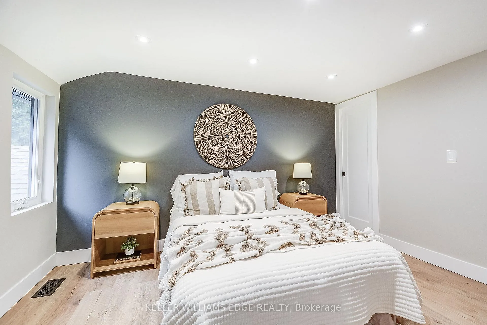 Photo 29 of 32 Cumberland Avenue, Hamilton, St. Clair — HOMEH