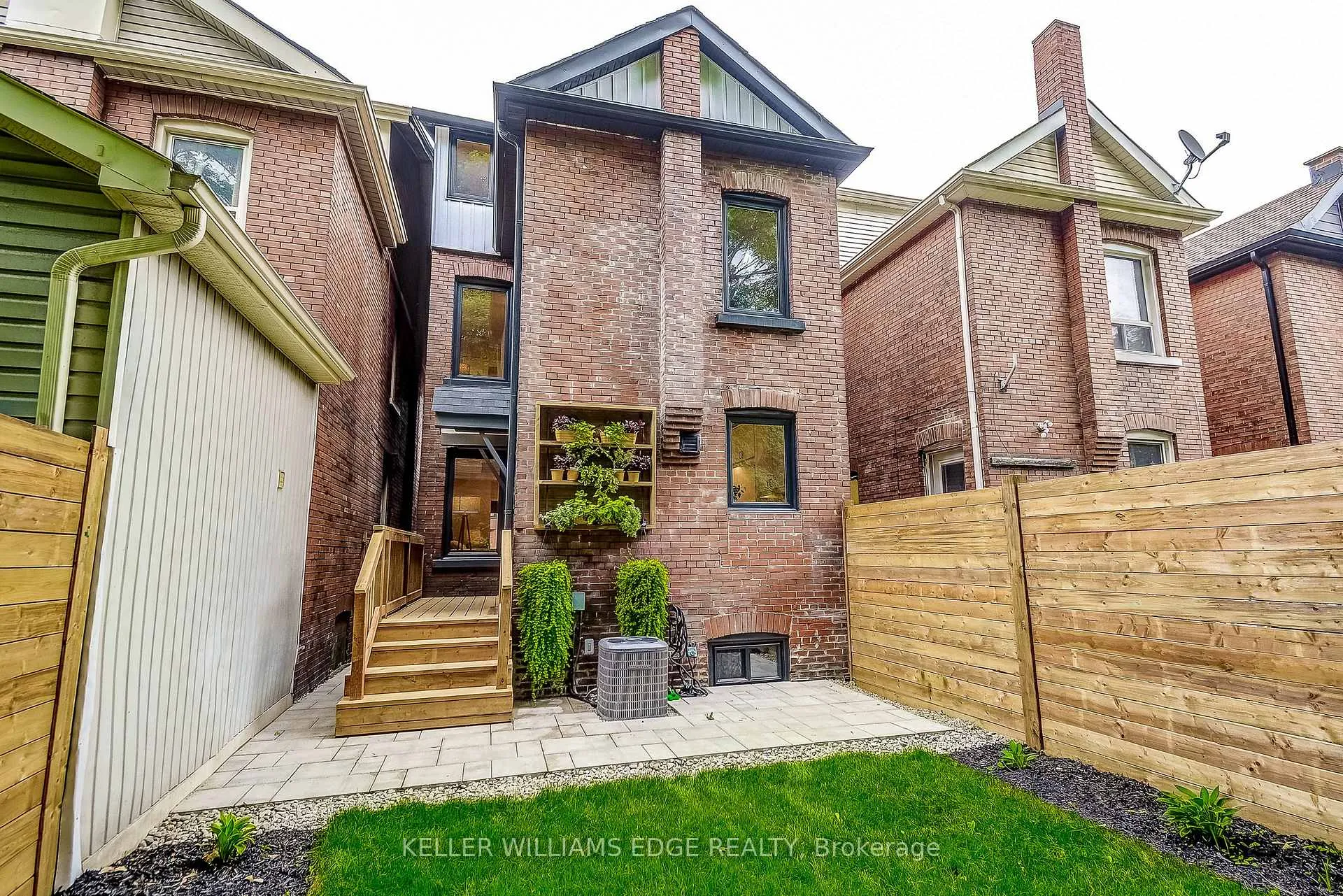 Photo 43 of 32 Cumberland Avenue, Hamilton, St. Clair — HOMEH