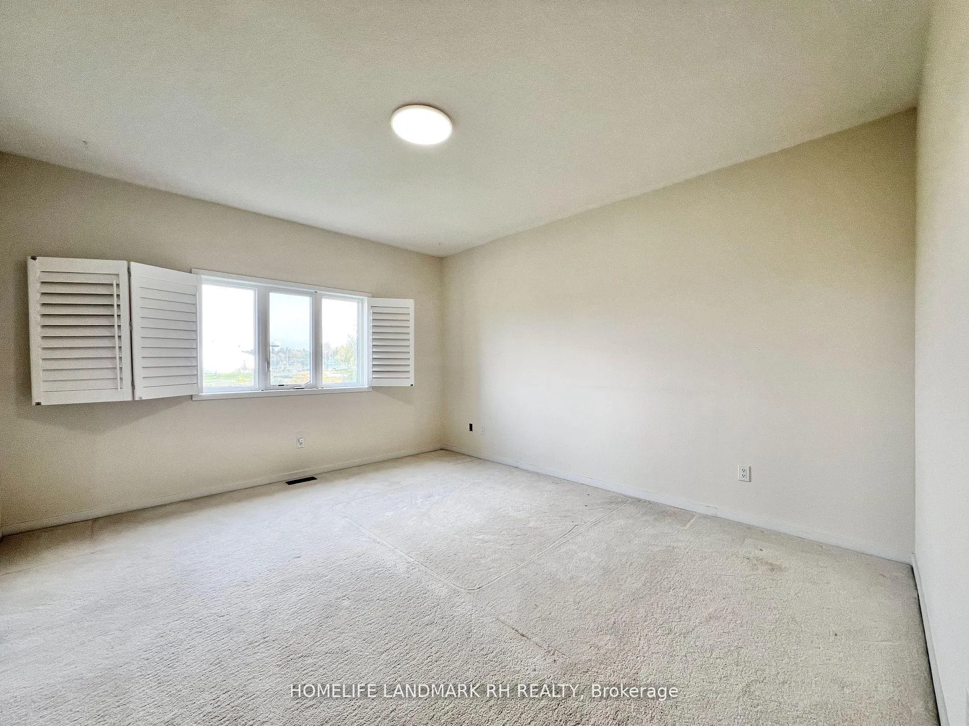 Photo 16 of 28 Elyse Court, Aurora, Bayview Northeast — HOMEH