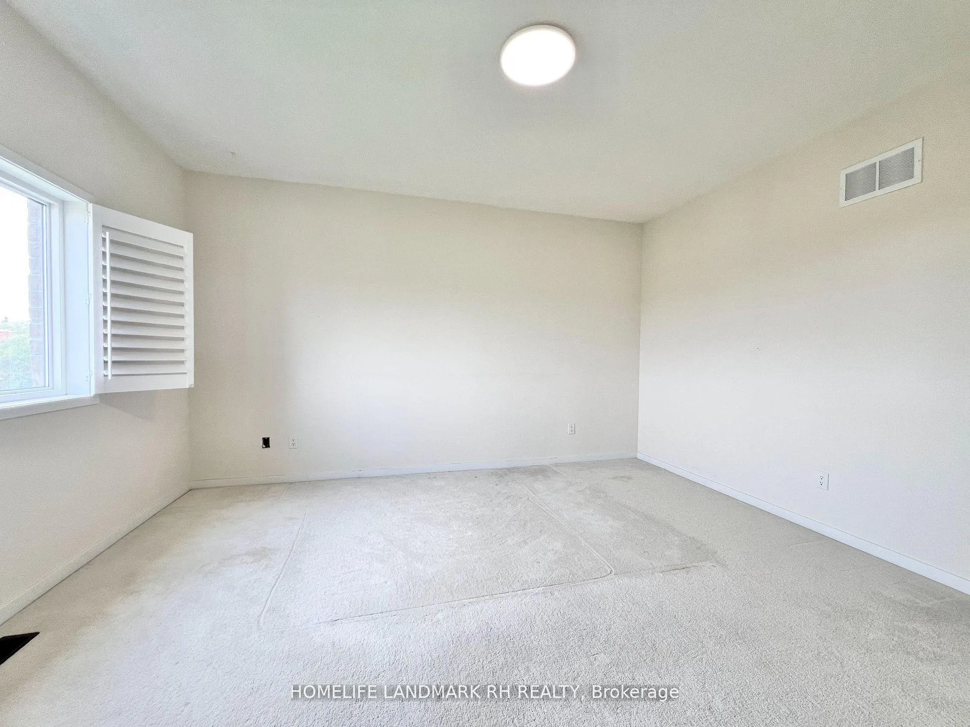 Photo 17 of 28 Elyse Court, Aurora, Bayview Northeast — HOMEH