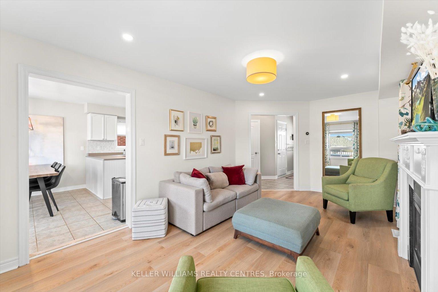 Photo 5 of 39 Silverstone Crescent, Georgina, Keswick South — HOMEH