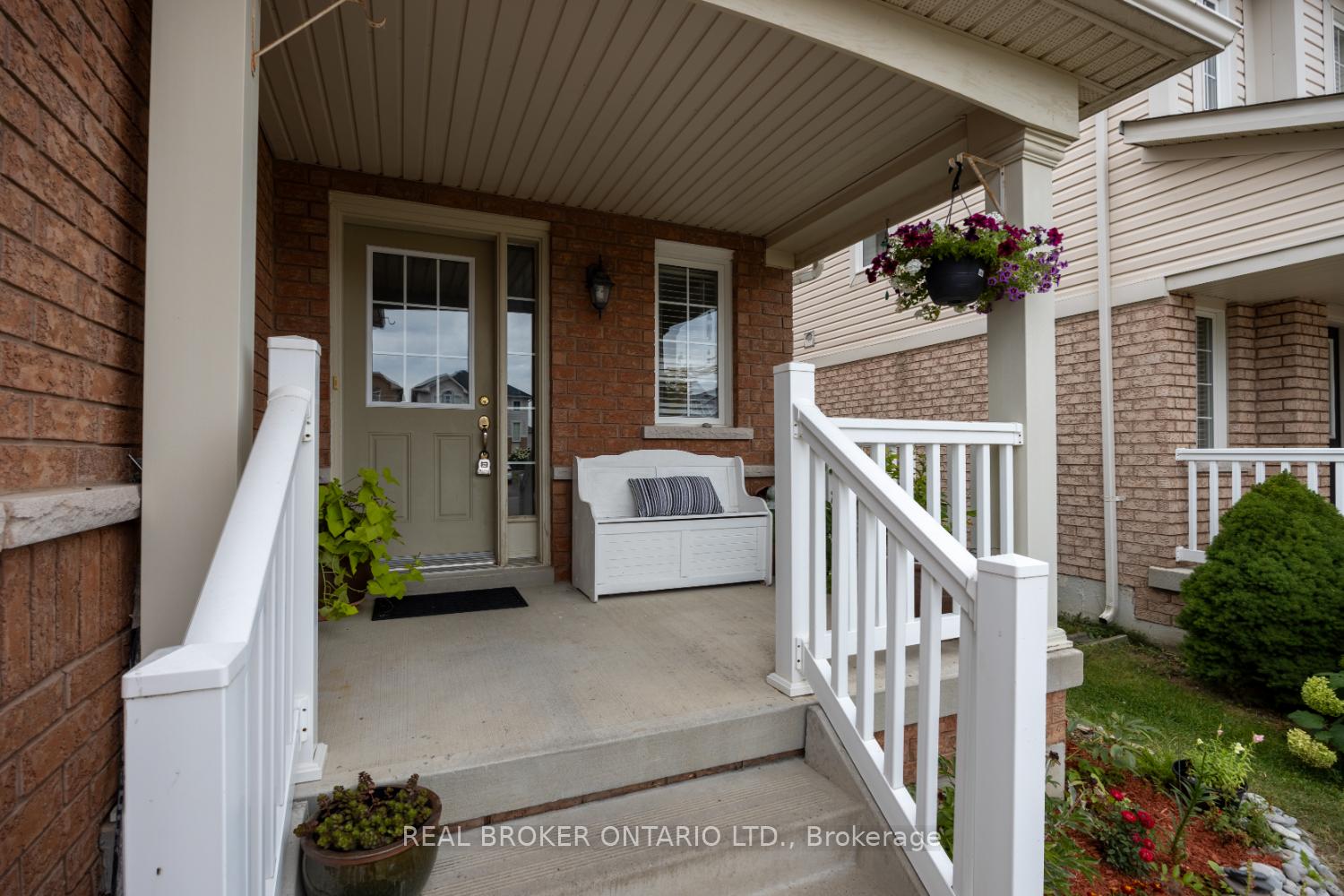 Photo 4 of 115 William Cowles Drive, Clarington, Bowmanville — HOMEH