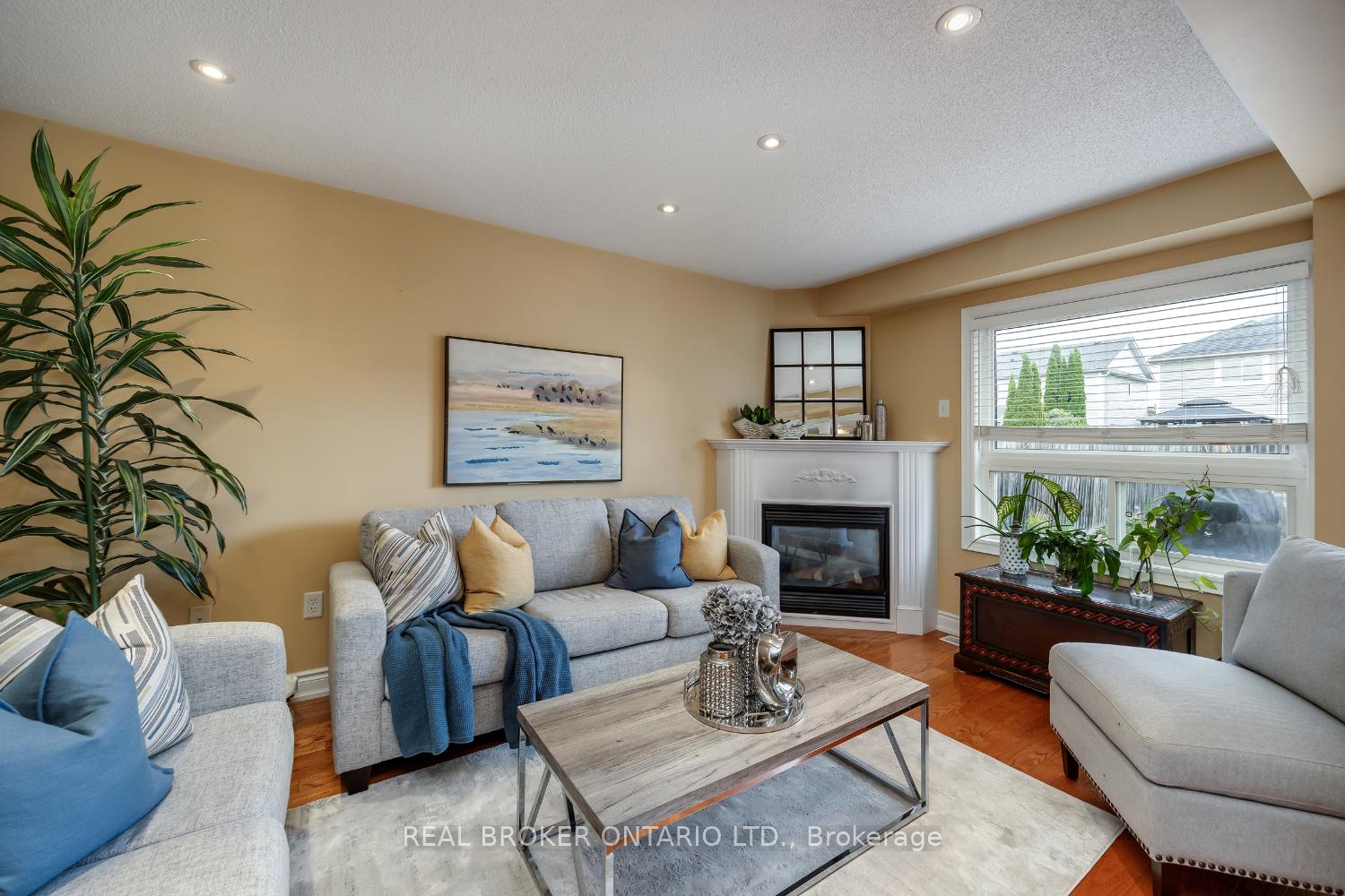 Photo 8 of 115 William Cowles Drive, Clarington, Bowmanville — HOMEH