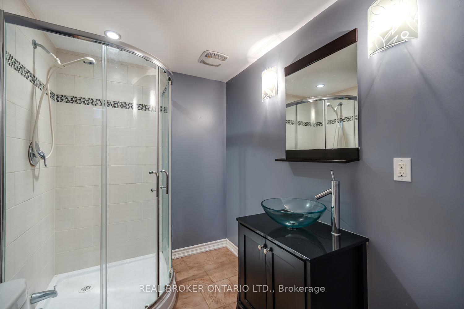 Photo 28 of 115 William Cowles Drive, Clarington, Bowmanville — HOMEH