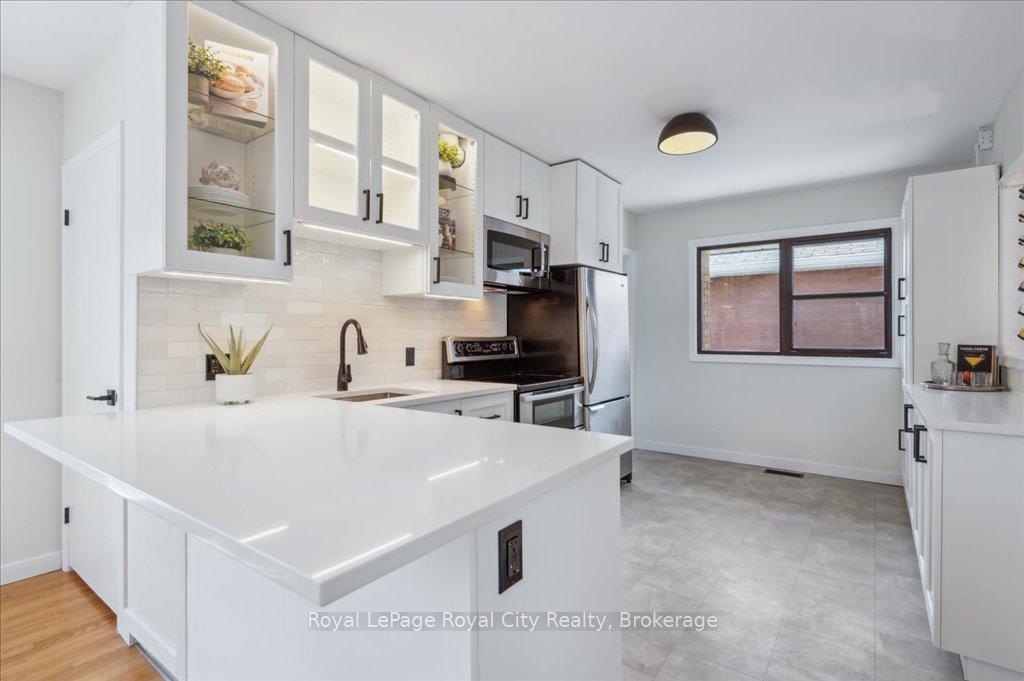 Photo 13 of 320 Victoria Road N, Guelph, Riverside Park — HOMEH