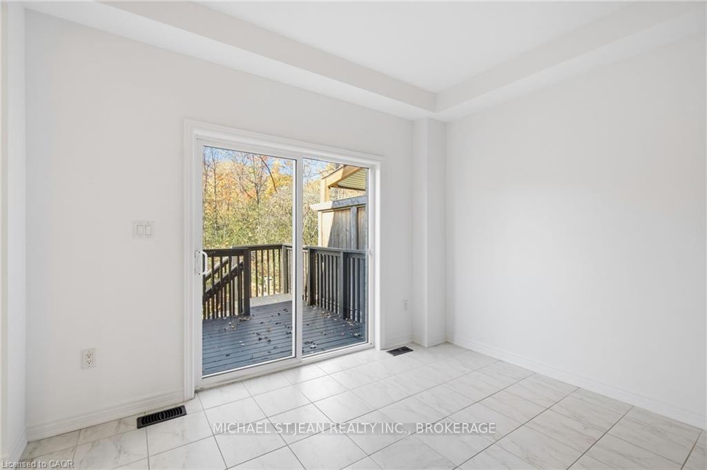 Photo 17 of 106 Maplevale Drive, Hamilton, Meadowlands — HOMEH