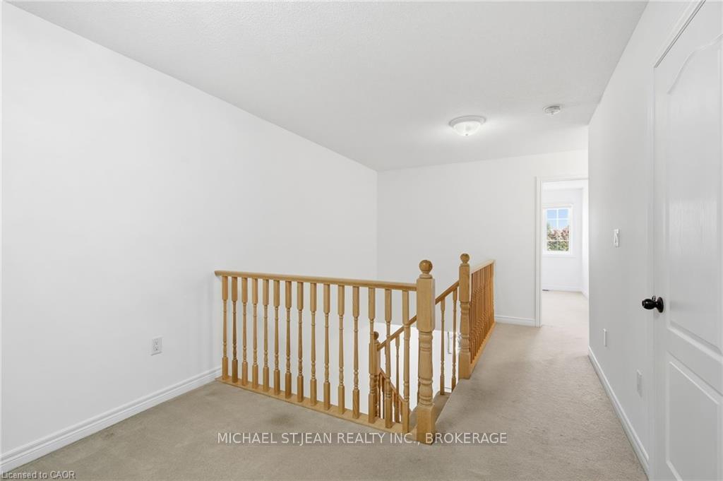 Photo 18 of 106 Maplevale Drive, Hamilton, Meadowlands — HOMEH