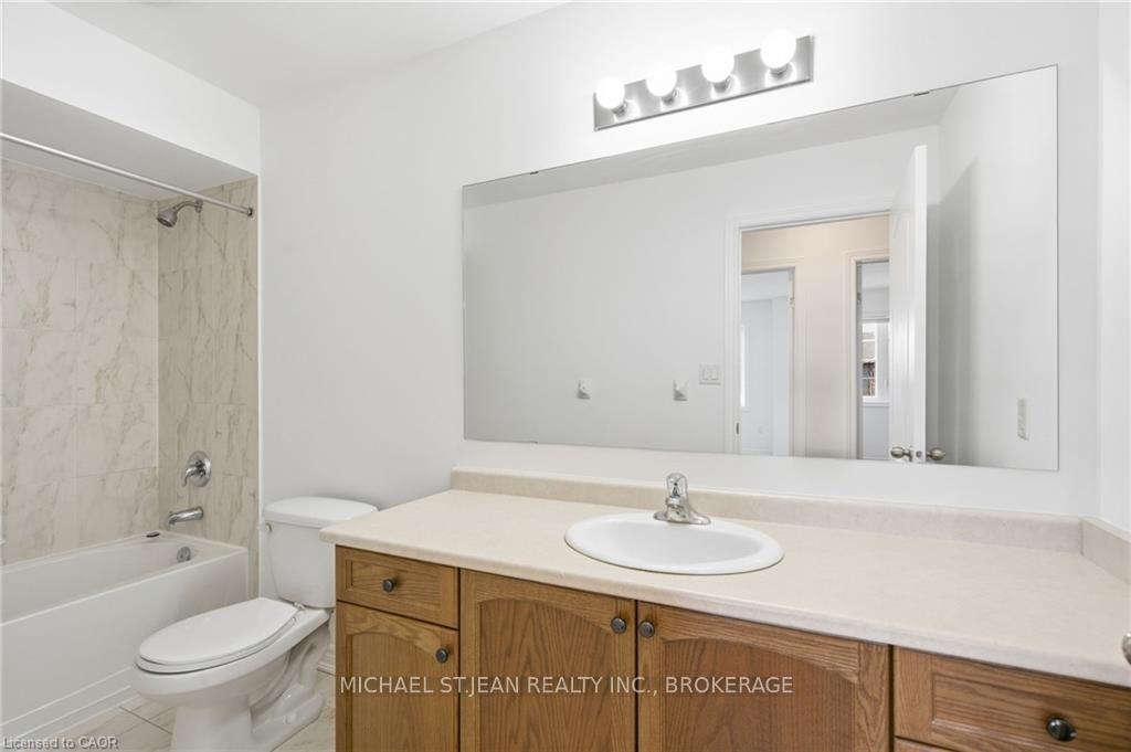 Photo 28 of 106 Maplevale Drive, Hamilton, Meadowlands — HOMEH