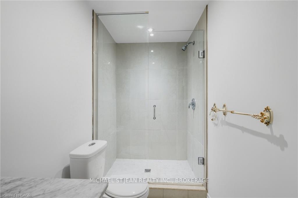 Photo 36 of 106 Maplevale Drive, Hamilton, Meadowlands — HOMEH