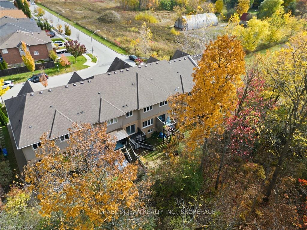 Photo 41 of 106 Maplevale Drive, Hamilton, Meadowlands — HOMEH