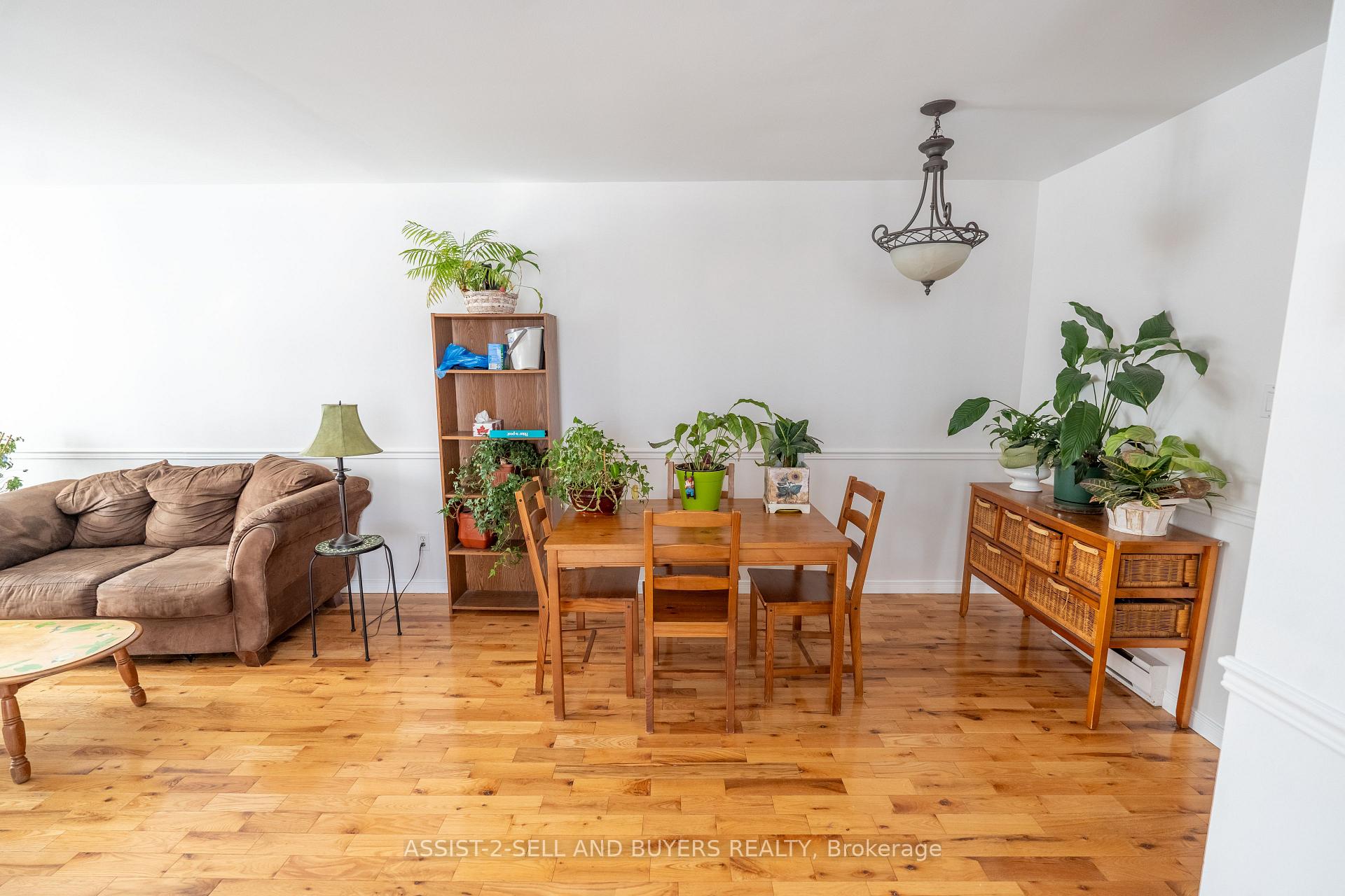 Photo 5 of 795 Laflin Street, Cornwall — HOMEH