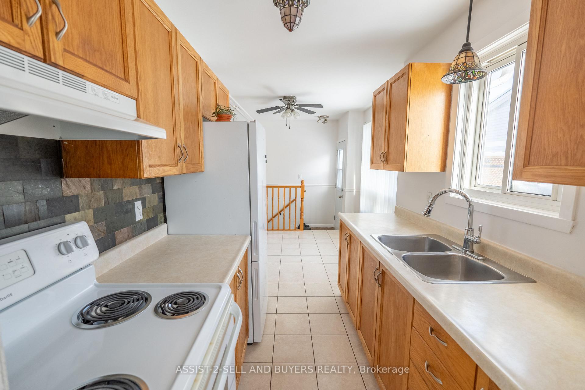 Photo 10 of 795 Laflin Street, Cornwall — HOMEH