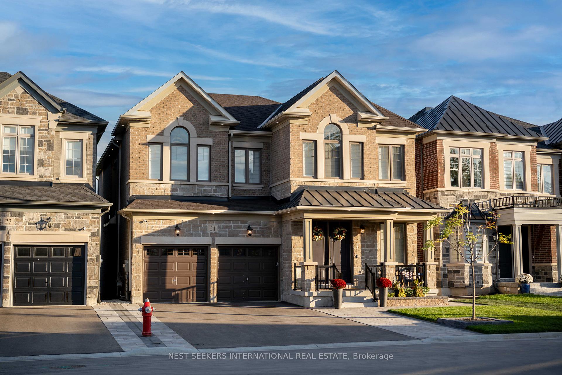 Photo 5 of 21 Clover Bend Terrace, Caledon, Bolton East — HOMEH