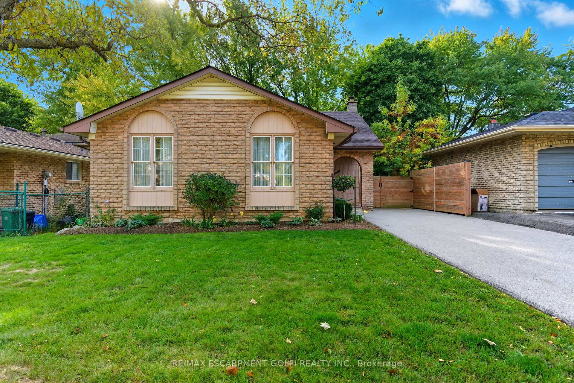 Photo 1 of 7 Farmer Court, Hamilton, Fessenden — HOMEH