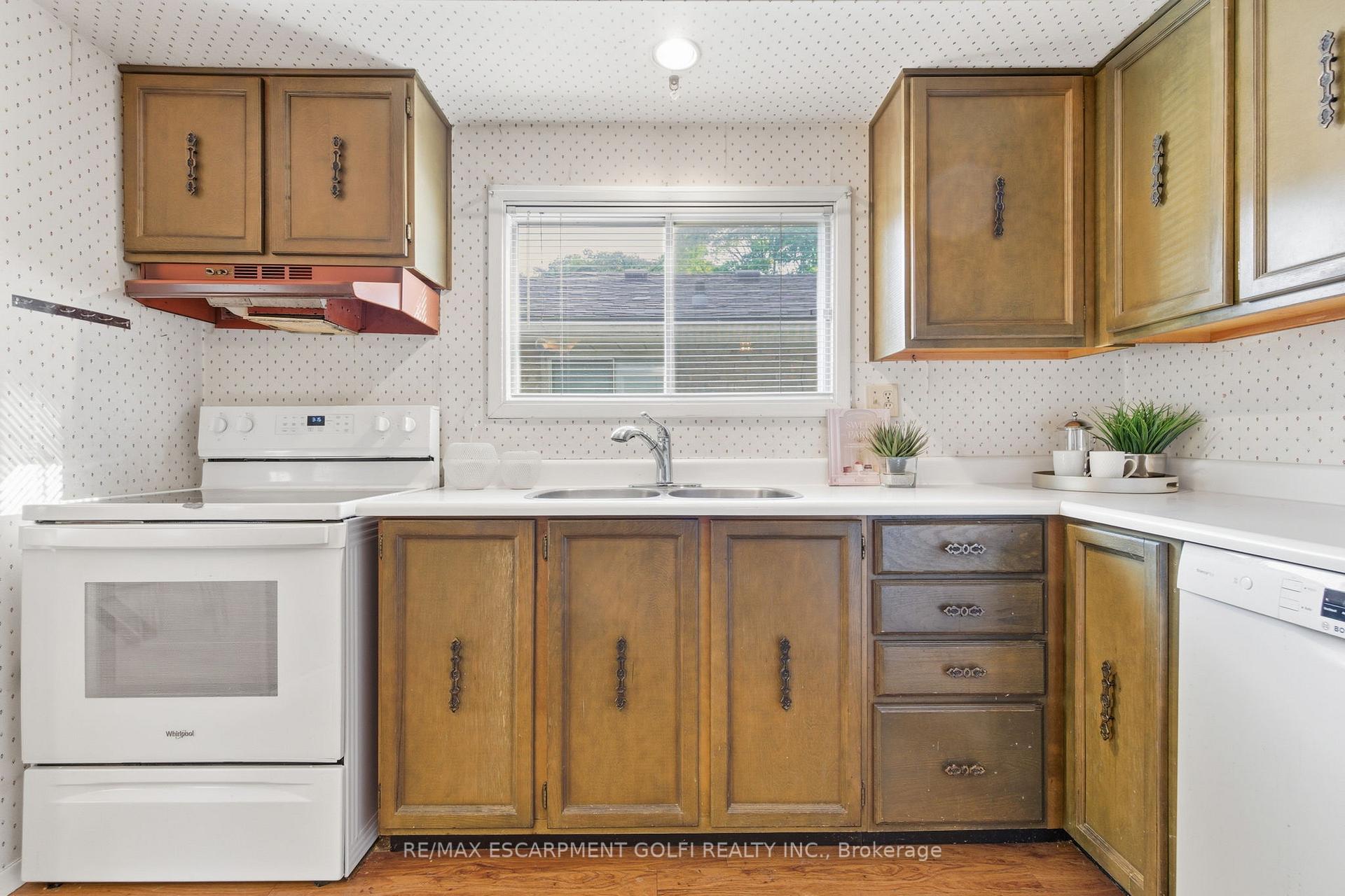 Photo 15 of 7 Farmer Court, Hamilton, Fessenden — HOMEH