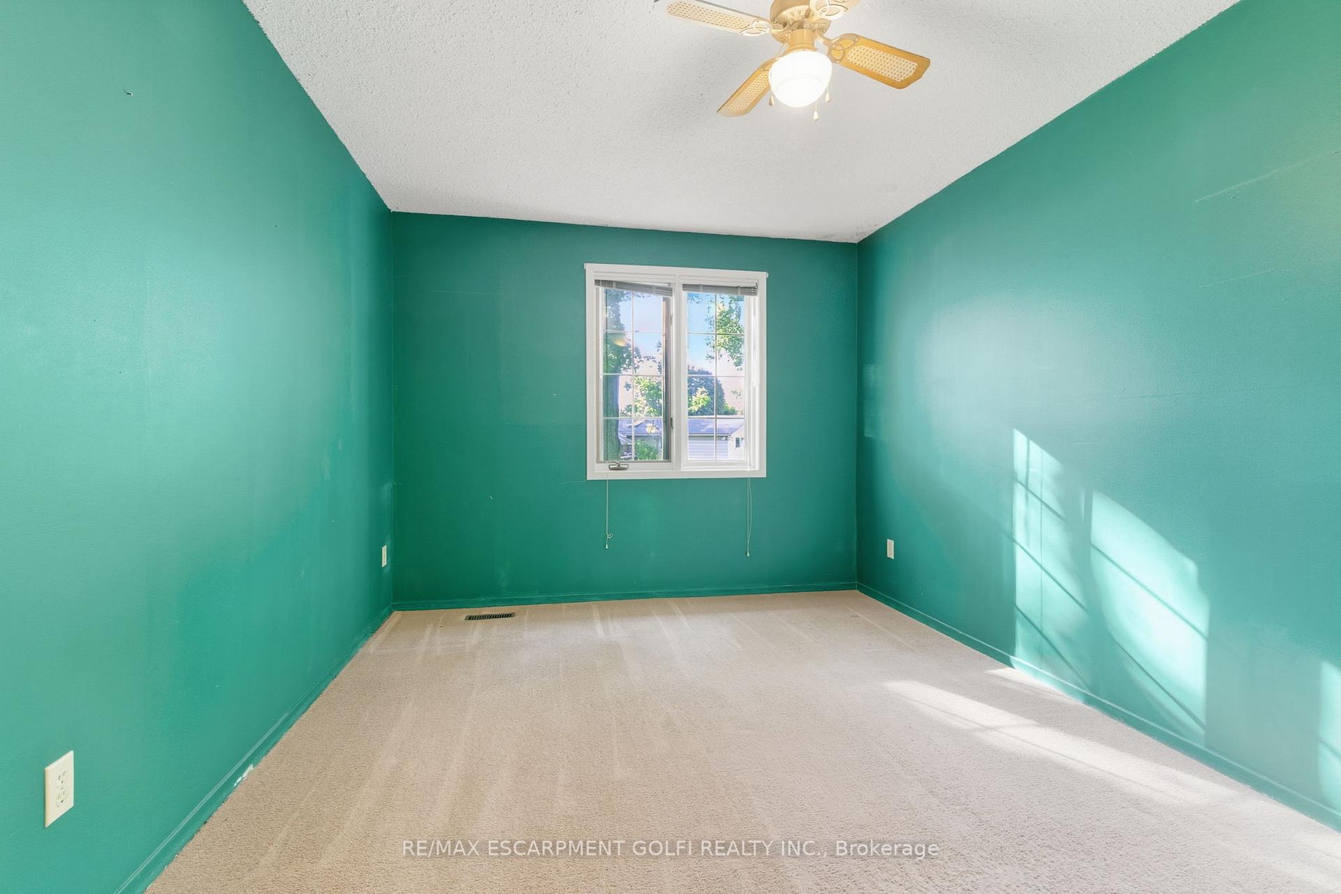 Photo 19 of 7 Farmer Court, Hamilton, Fessenden — HOMEH