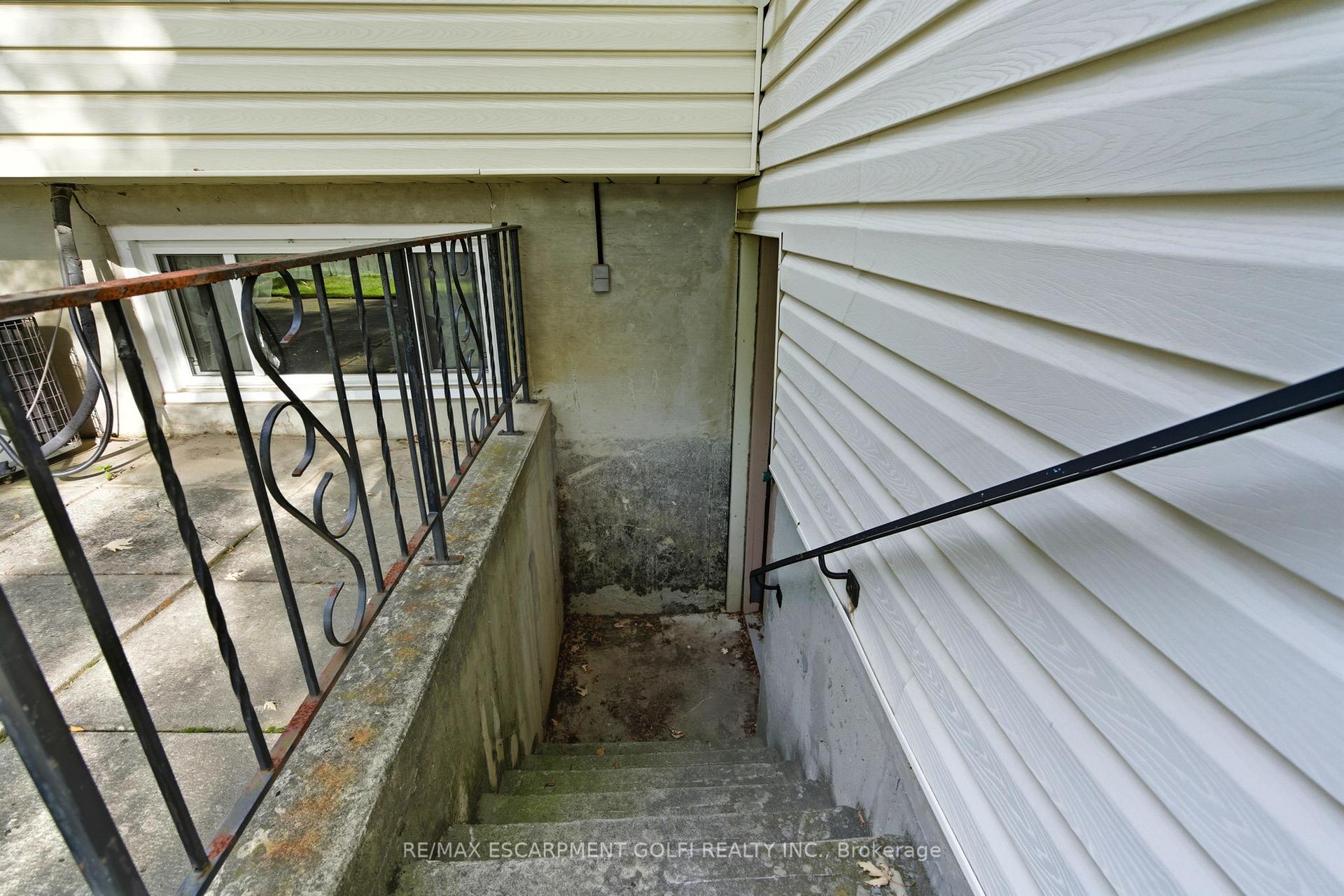 Photo 42 of 7 Farmer Court, Hamilton, Fessenden — HOMEH