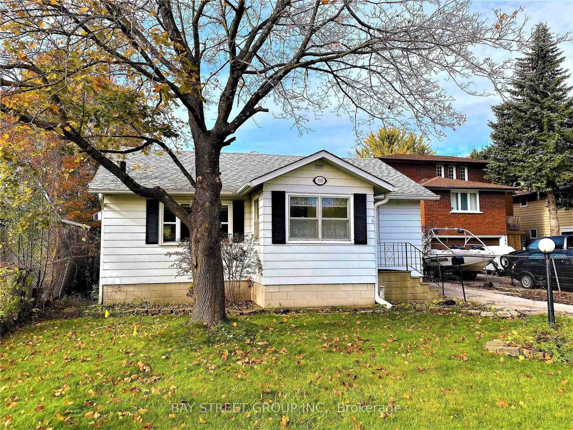Photo 2 of 708 Lake Drive S, Georgina, Keswick South — HOMEH
