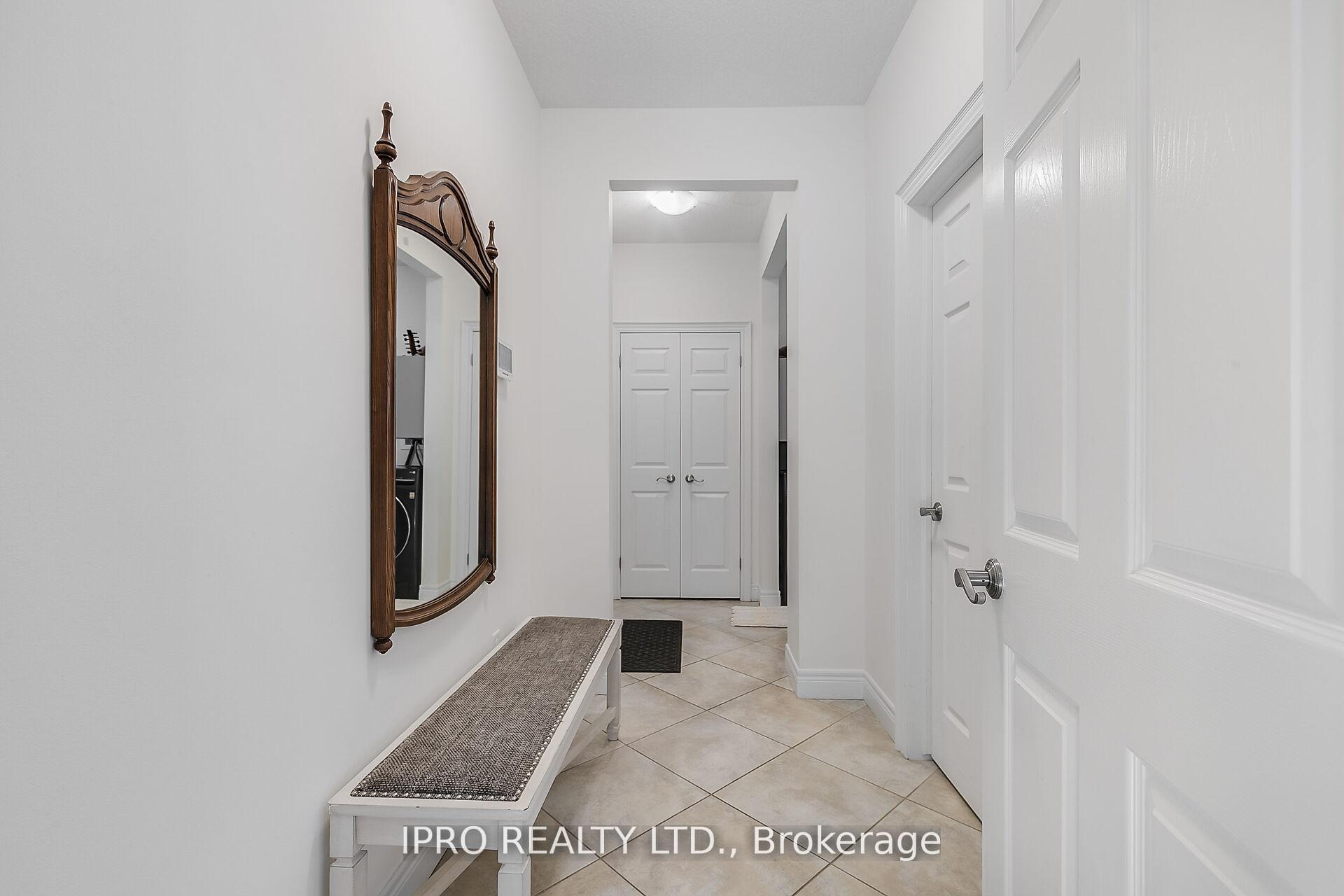 Photo 4 of 19 Westra Drive, Guelph, Willow West/Sugarbush/West Acres — HOMEH