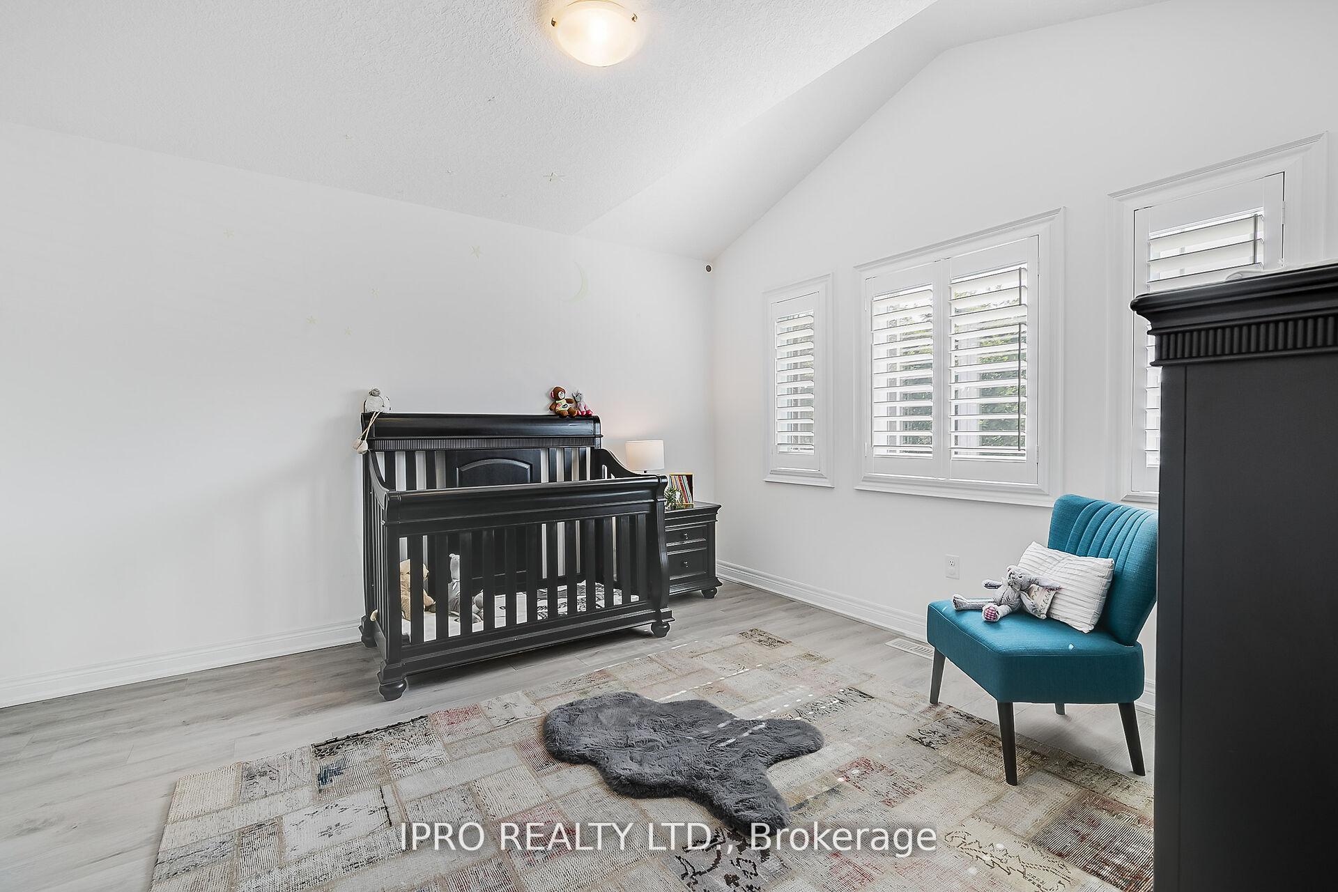 Photo 17 of 19 Westra Drive, Guelph, Willow West/Sugarbush/West Acres — HOMEH