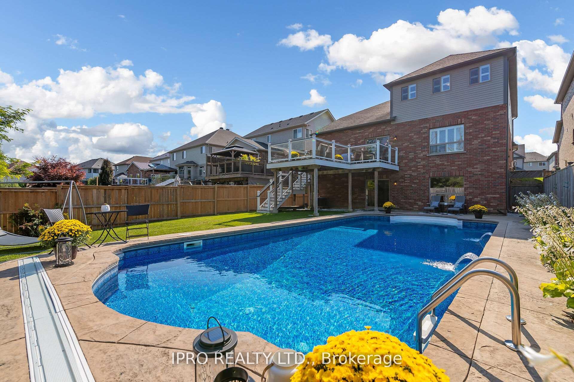 Photo 25 of 19 Westra Drive, Guelph, Willow West/Sugarbush/West Acres — HOMEH