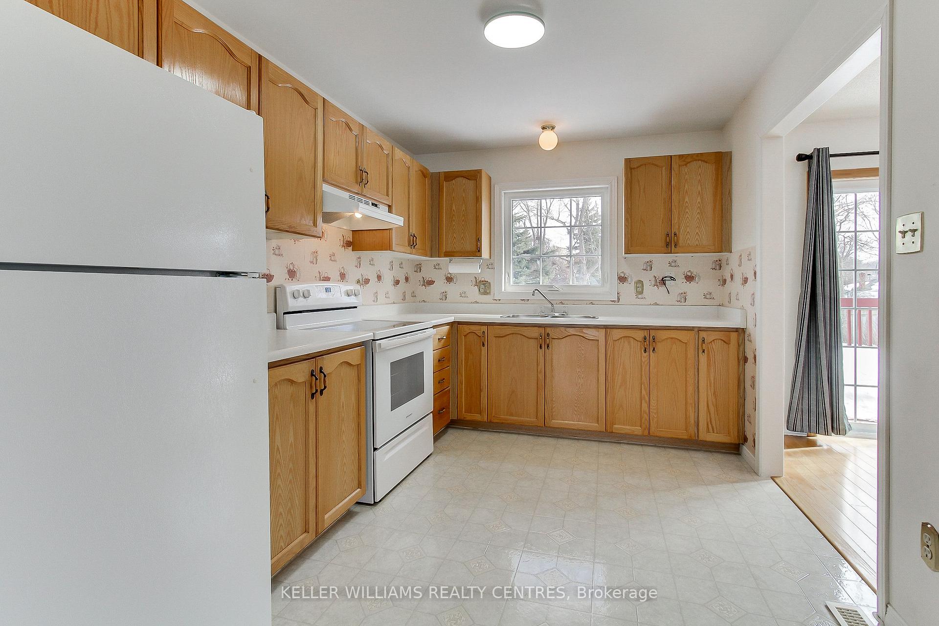 Photo 5 of 271 Tampa Drive, Georgina, Keswick South — HOMEH