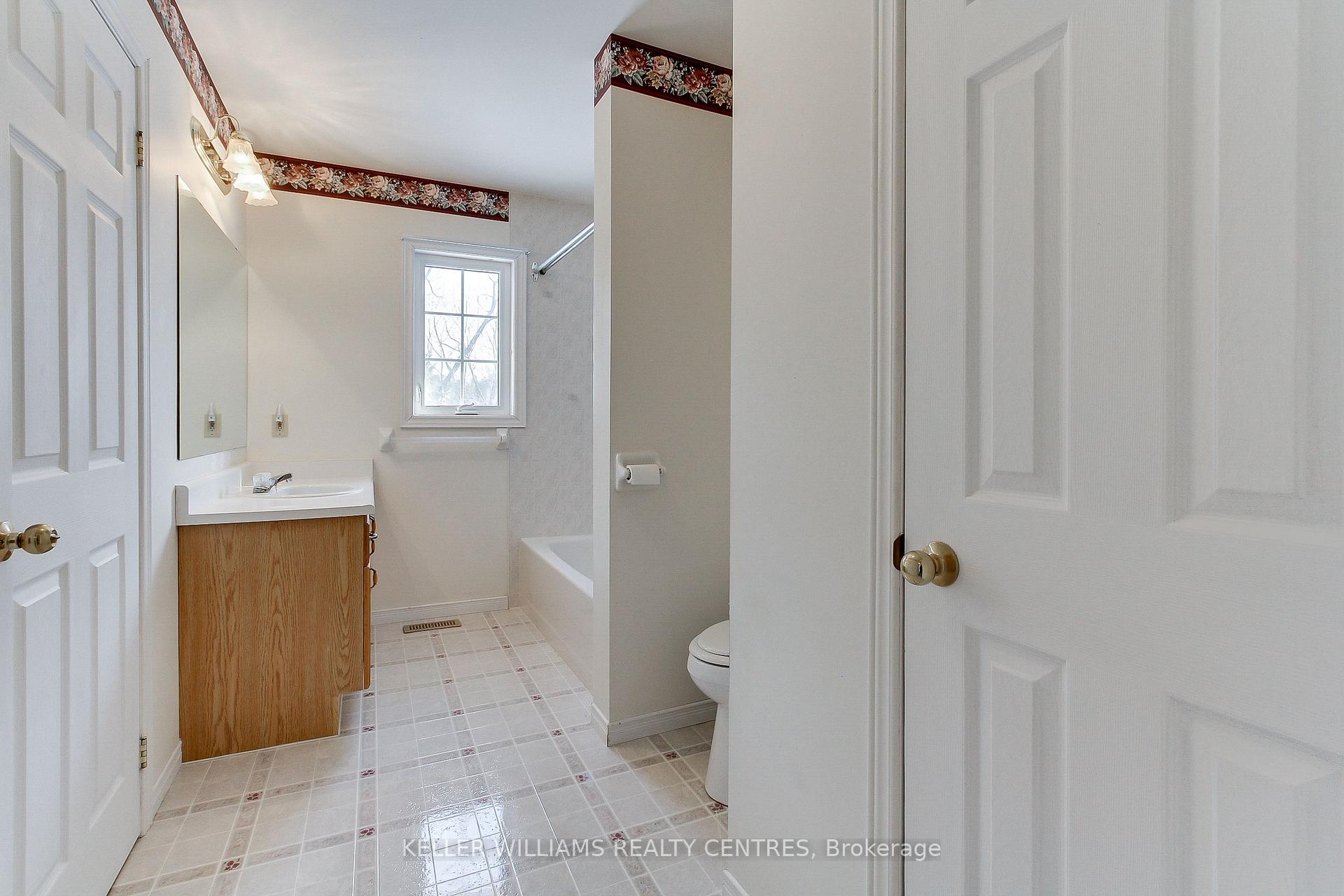 Photo 20 of 271 Tampa Drive, Georgina, Keswick South — HOMEH