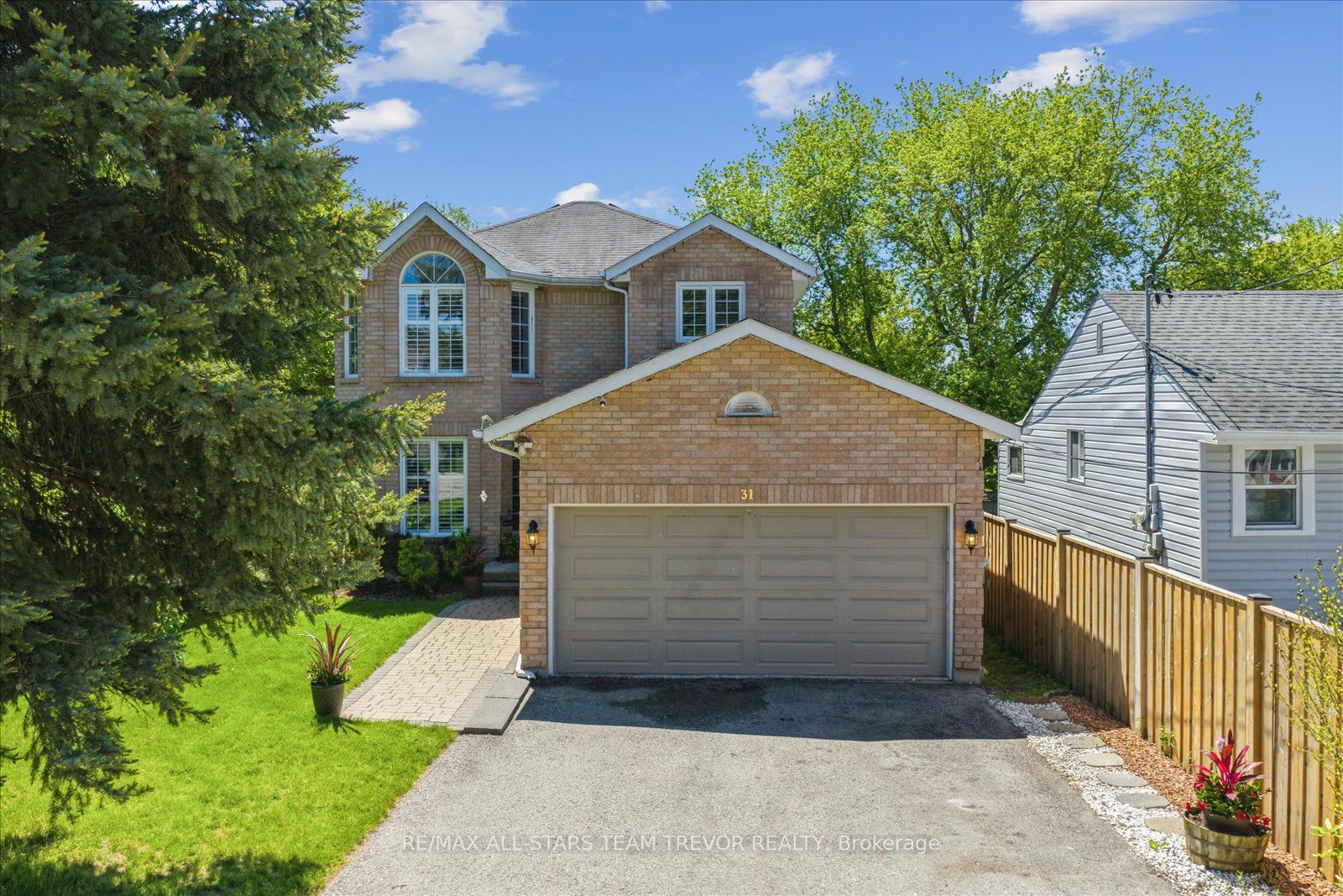 Front of 31 Riveredge Drive