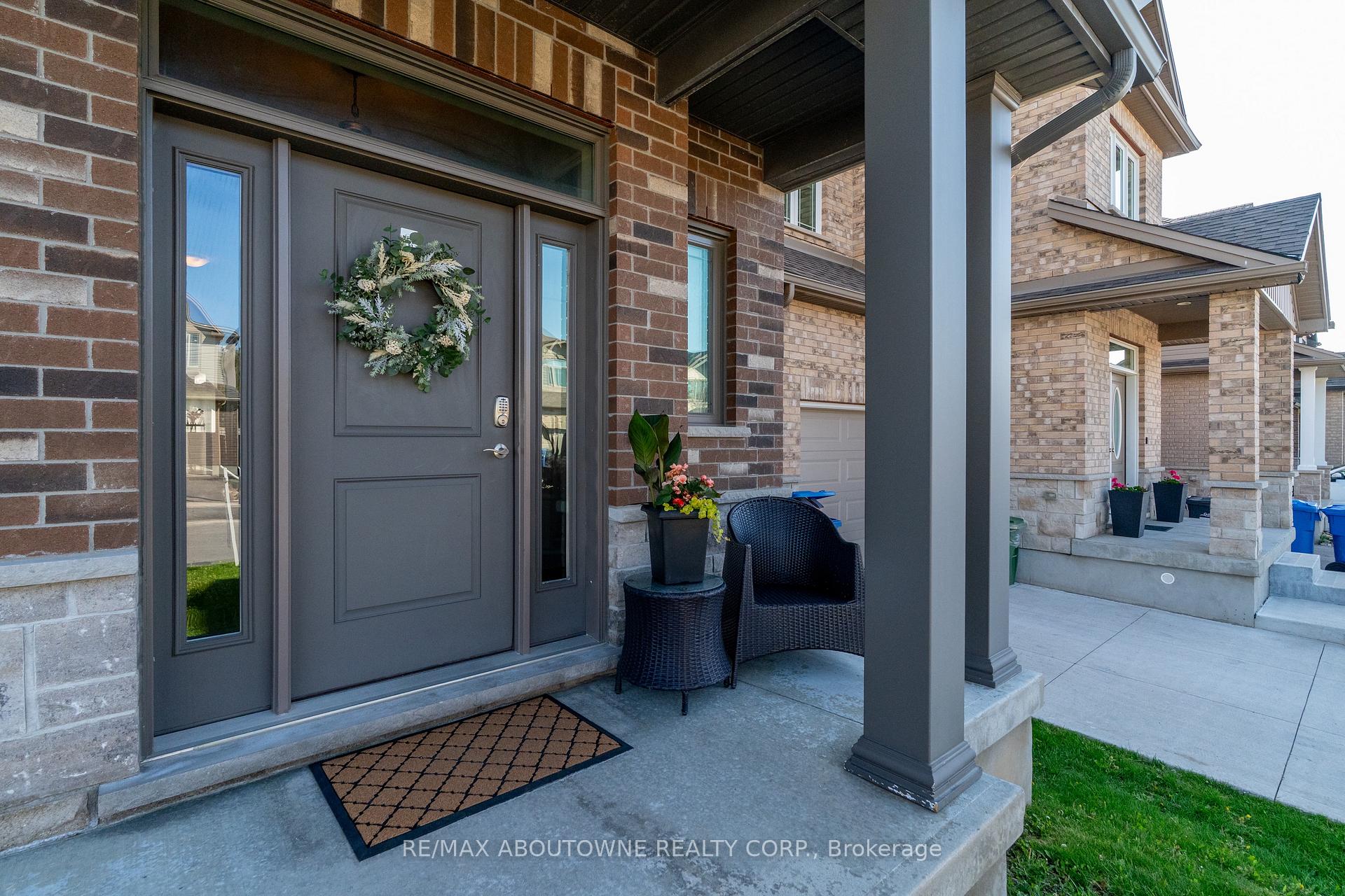Photo 3 of 175 Dallan Drive, Guelph, Pineridge/Westminster Woods — HOMEH