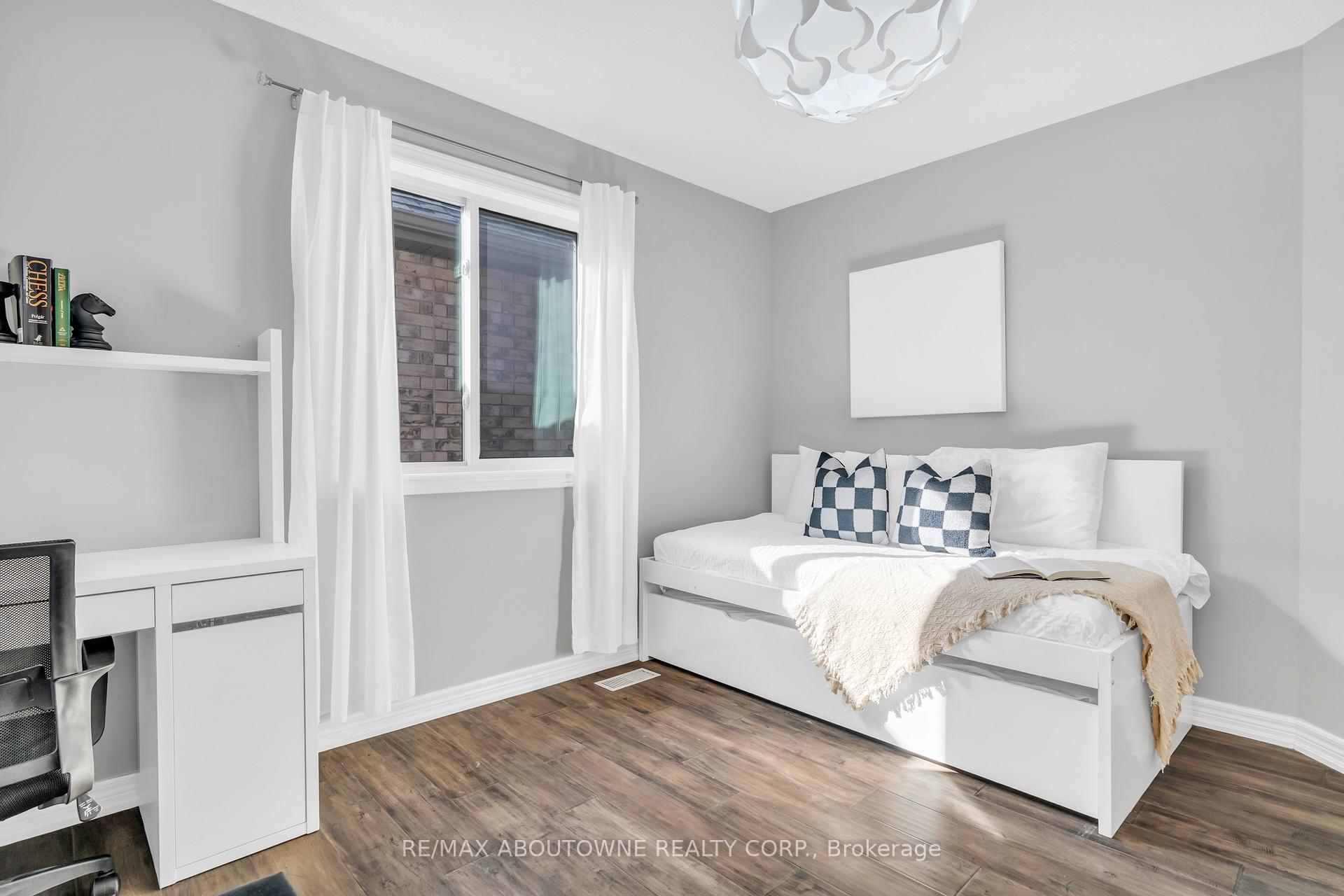 Photo 23 of 175 Dallan Drive, Guelph, Pineridge/Westminster Woods — HOMEH